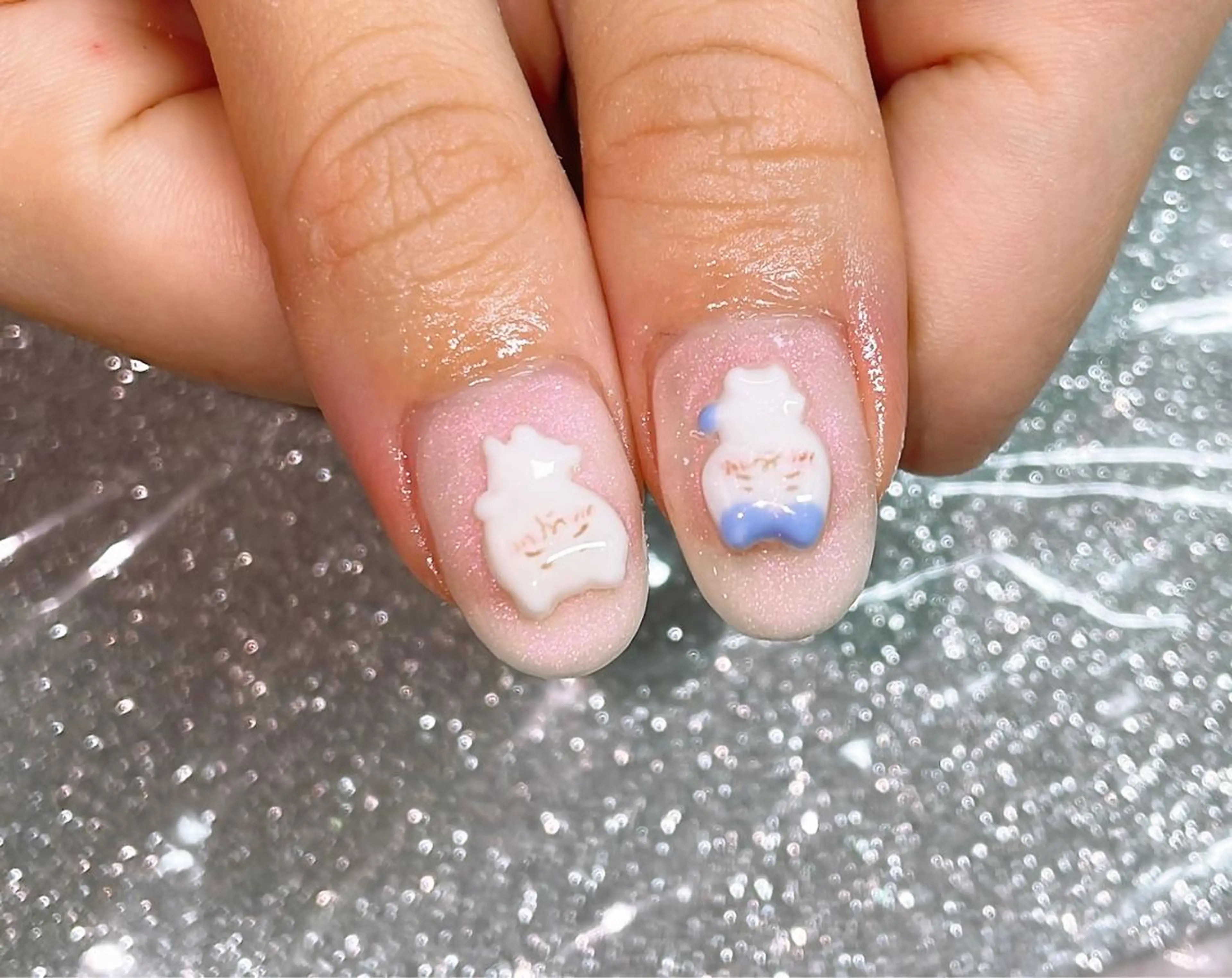 ネイル VIERU 🌈🎀💖のネイルデザイン