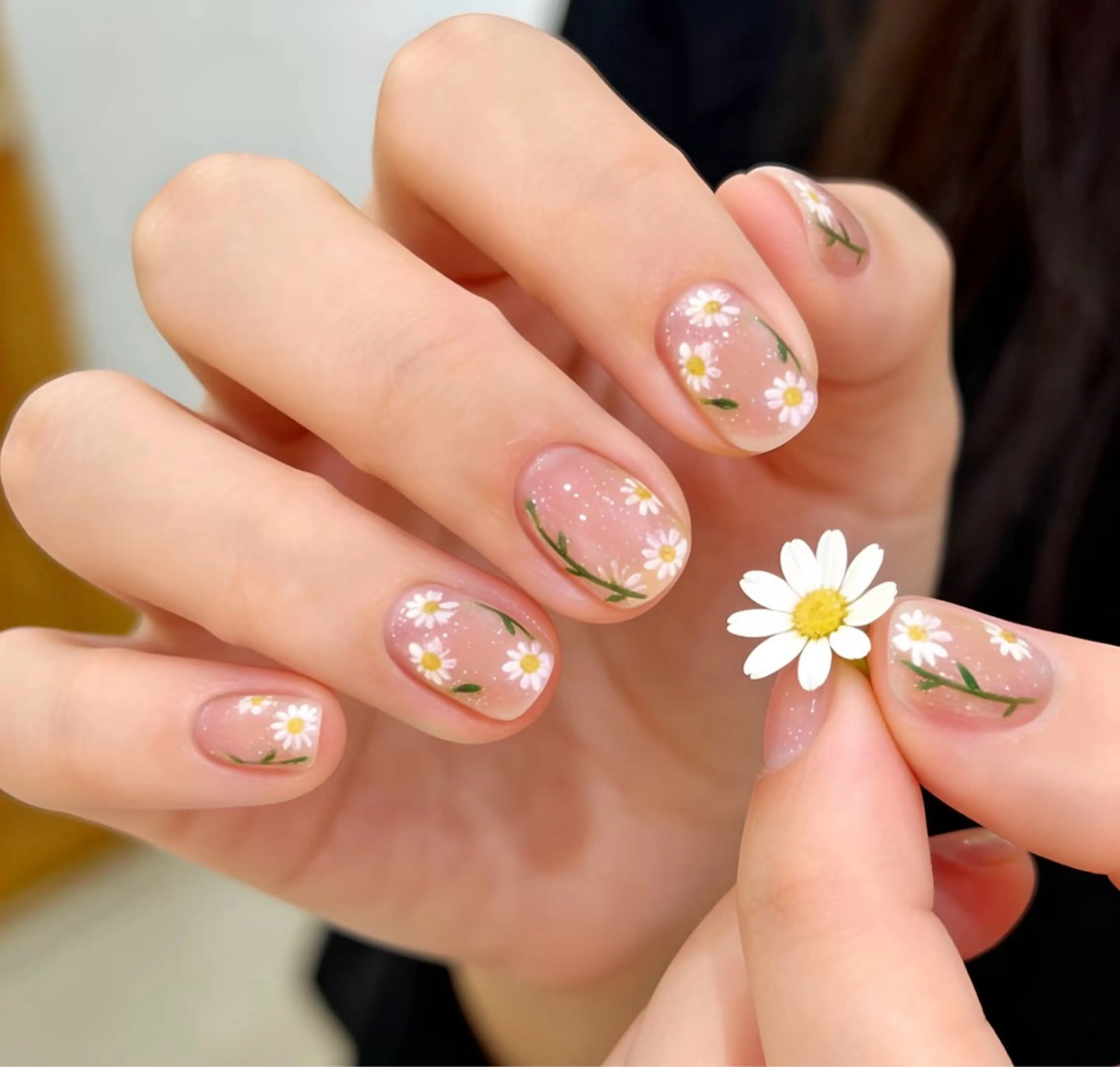 ネイル 桜ネイル フットネイル フレンチネイル グラデーション 氷ネイル・うるうるネイル ハンドネイル Lynn_ Nailのネイルデザイン