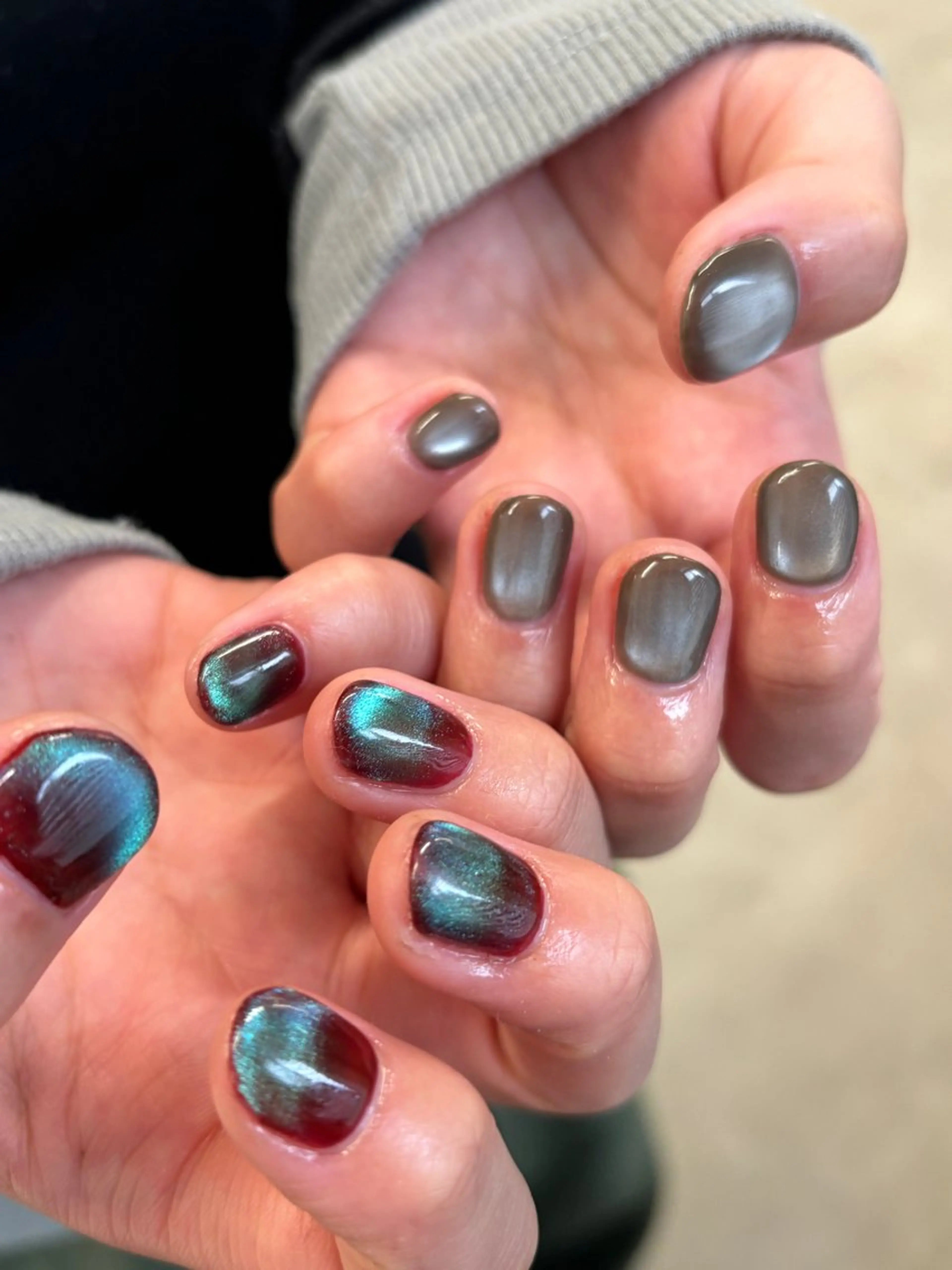 ネイル マグネットネイル ハンドネイル sister  mohawk所属・chika ／ nailのネイルデザイン