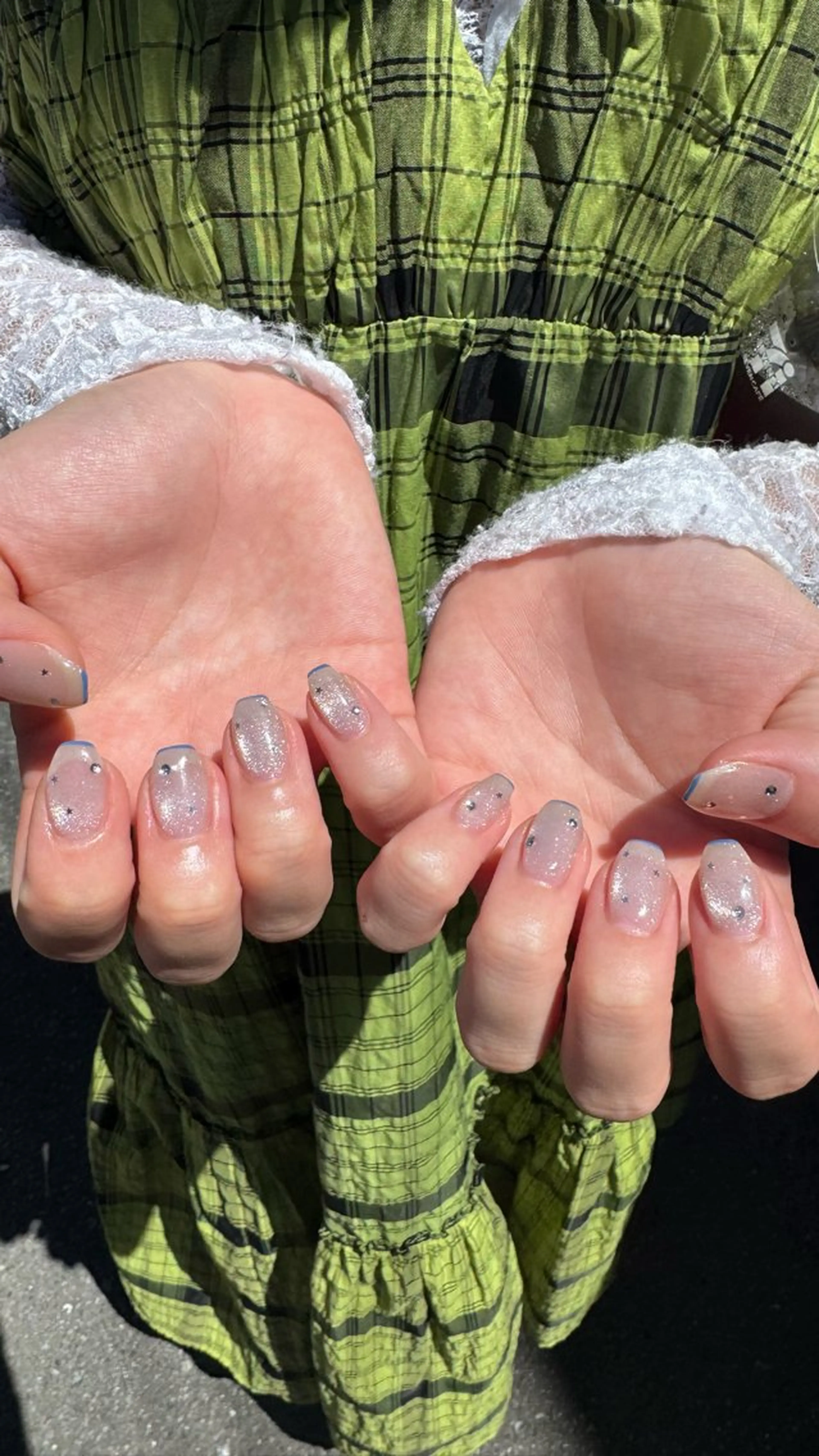 ネイル フラッシュネイル ホログラムネイル 韓国ネイル レース ラメ(グリッター) ハンドネイル MH_ Nailのネイルデザイン