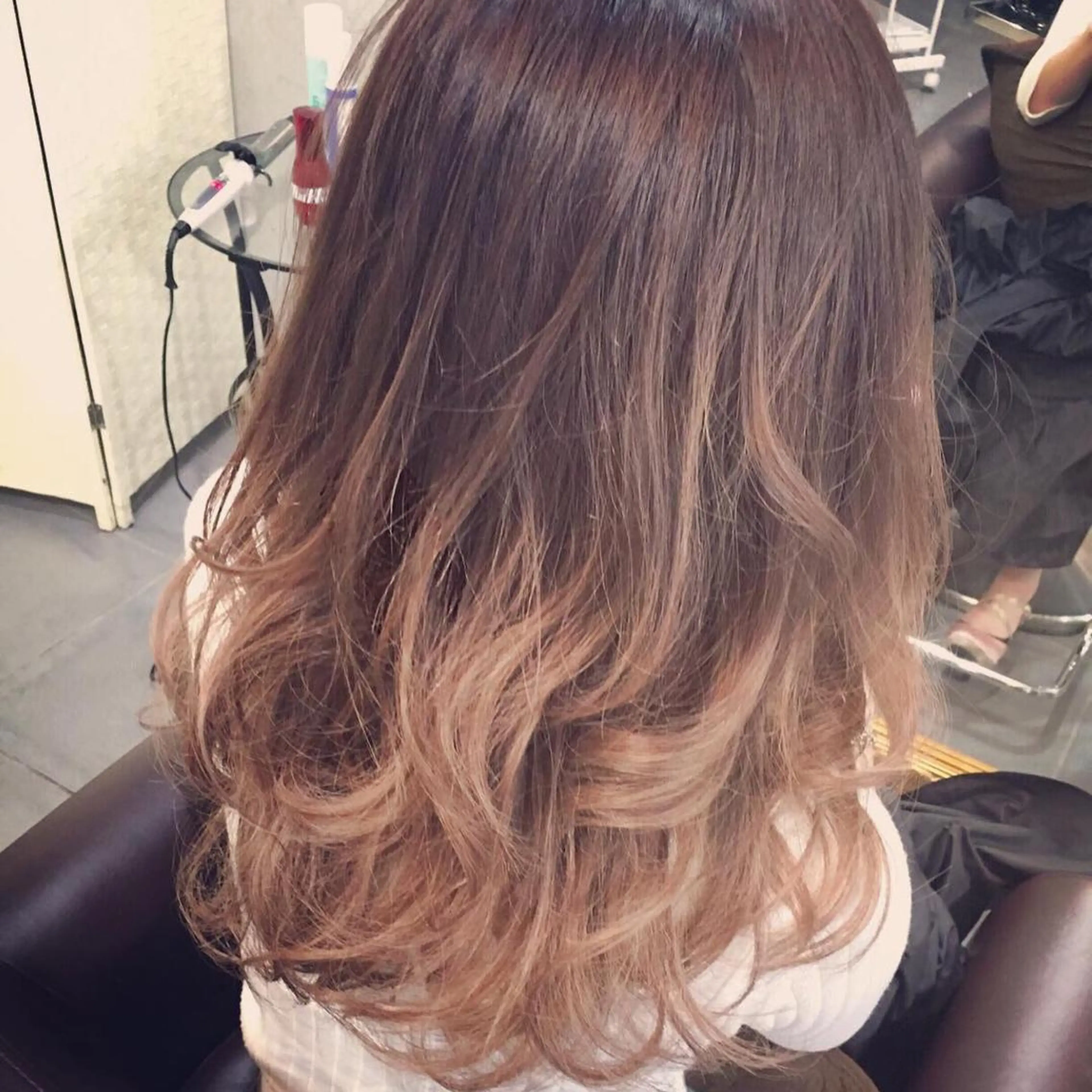 ミディアム カラー tuuli トゥーリのヘアスタイル