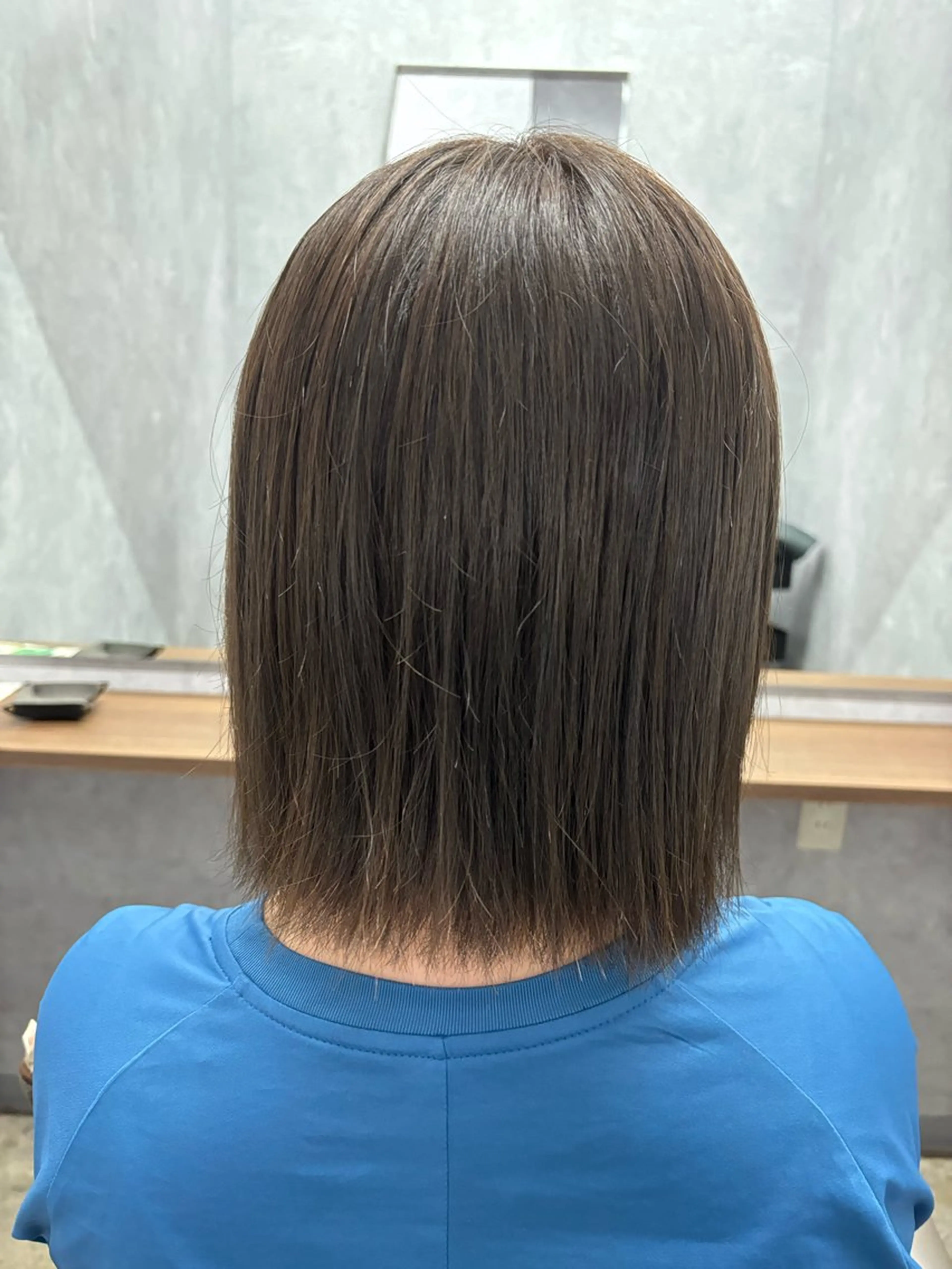 ミディアム カラー 山崎 美羽のヘアスタイル
