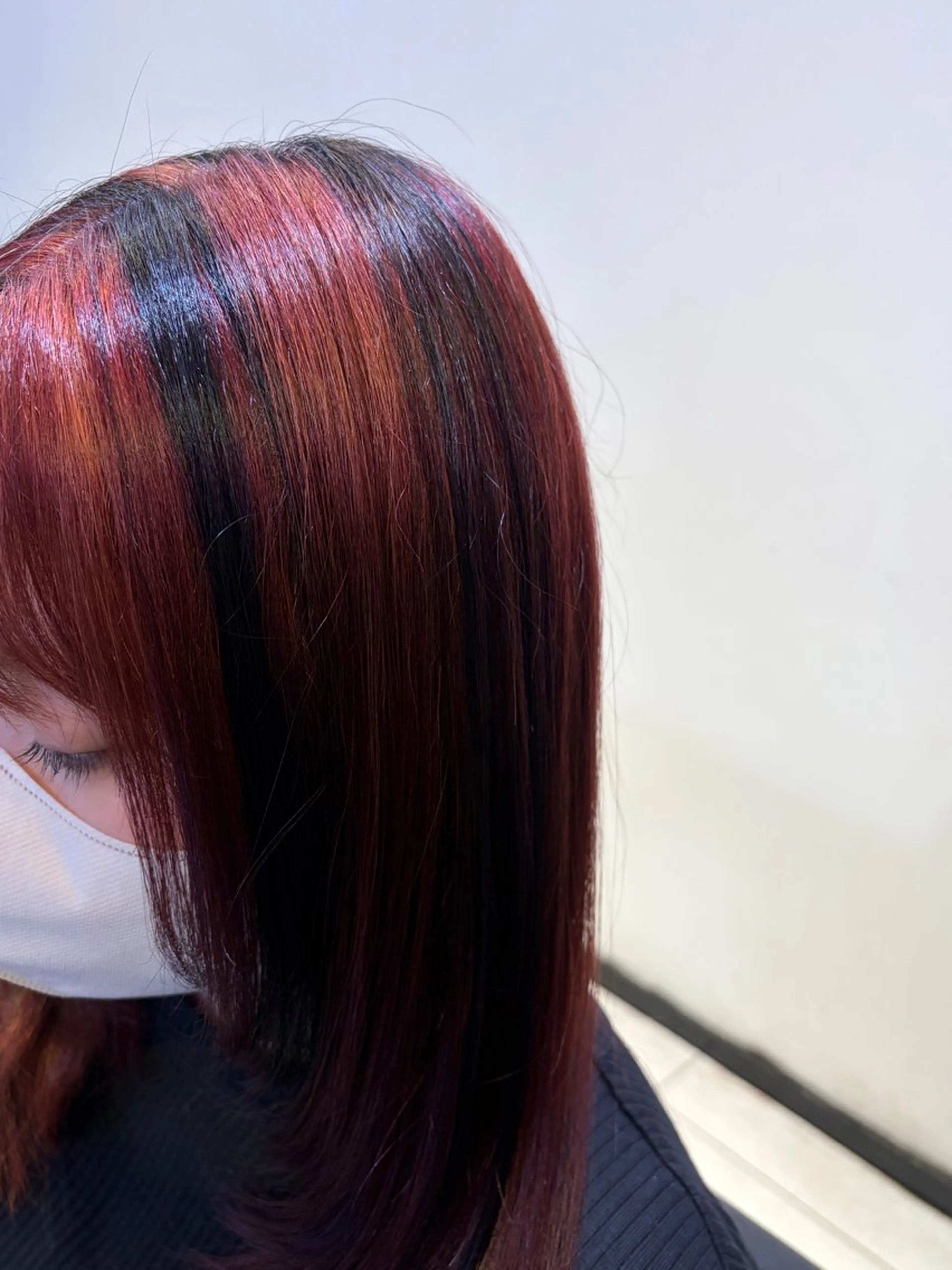 ミディアム カラー デザインカラー レイヤーカット 上田 佳奈のヘアスタイル