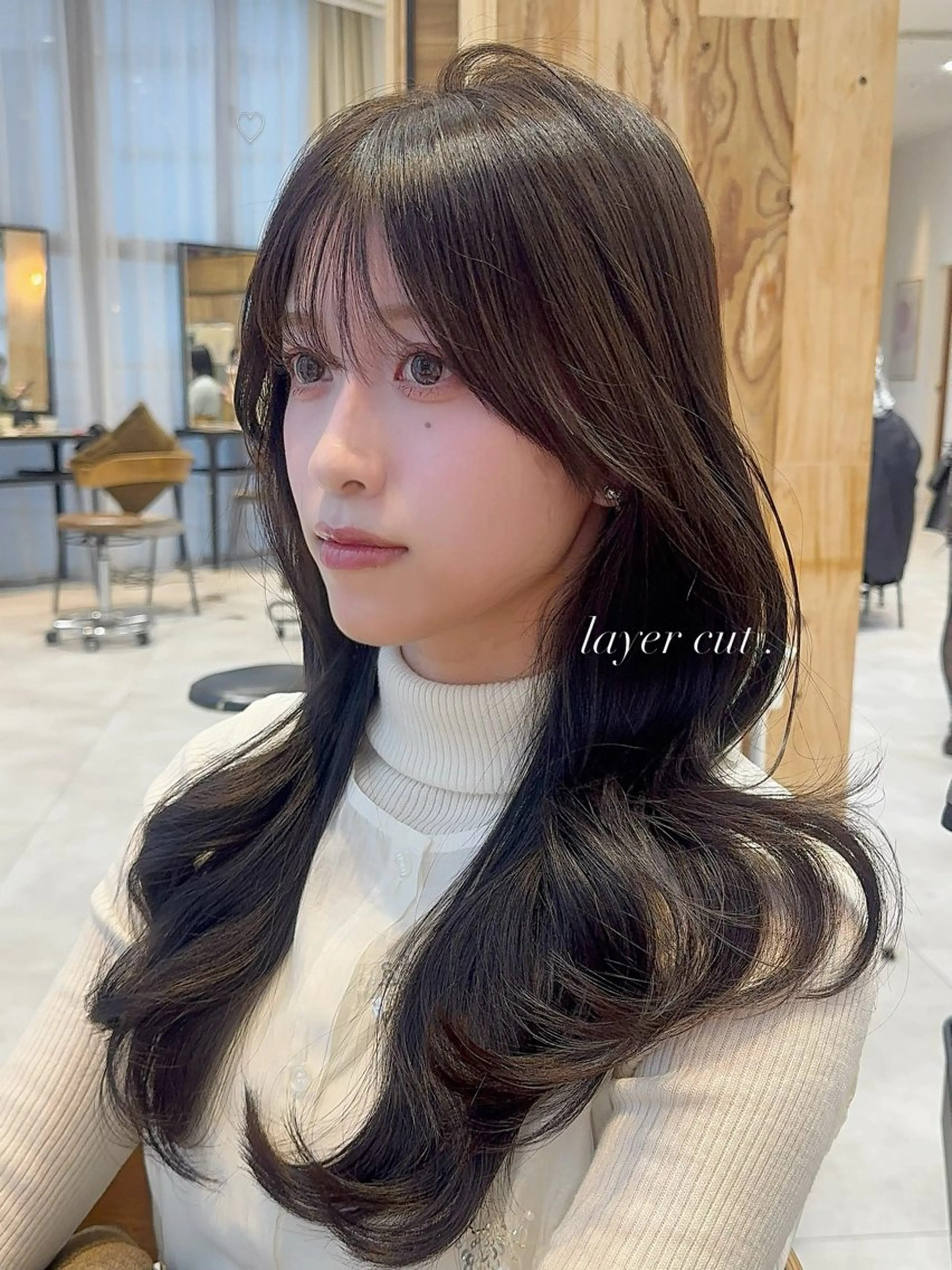 ロング 似合わせカット カット ヘアカラー りん/レイヤーカット ／小顔顔周りカットのヘアスタイル