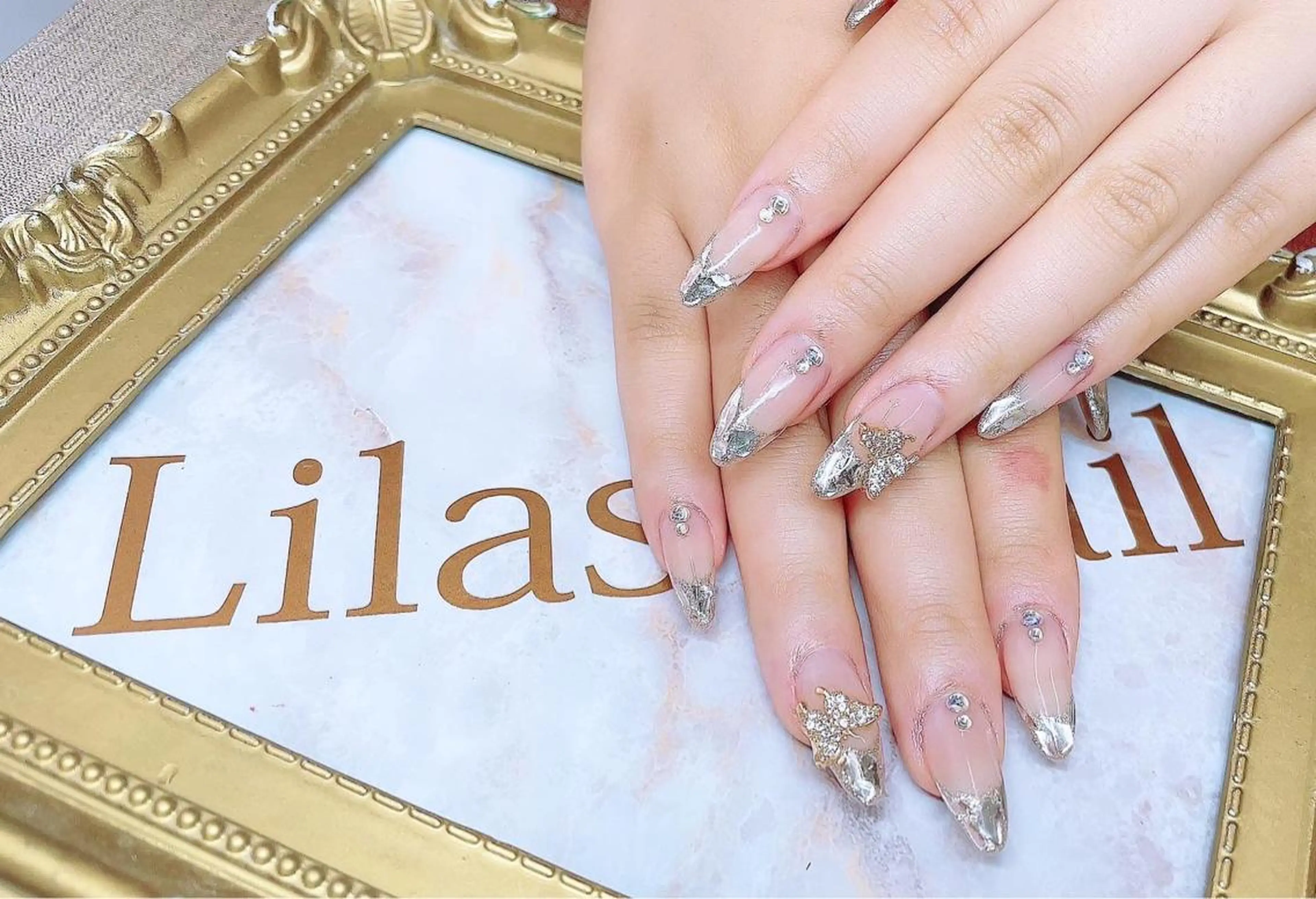 ネイル フレンチネイル ジェルネイル ガラスフレンチ グラデーション キラキラネイル Lilas Nailのネイルデザイン
