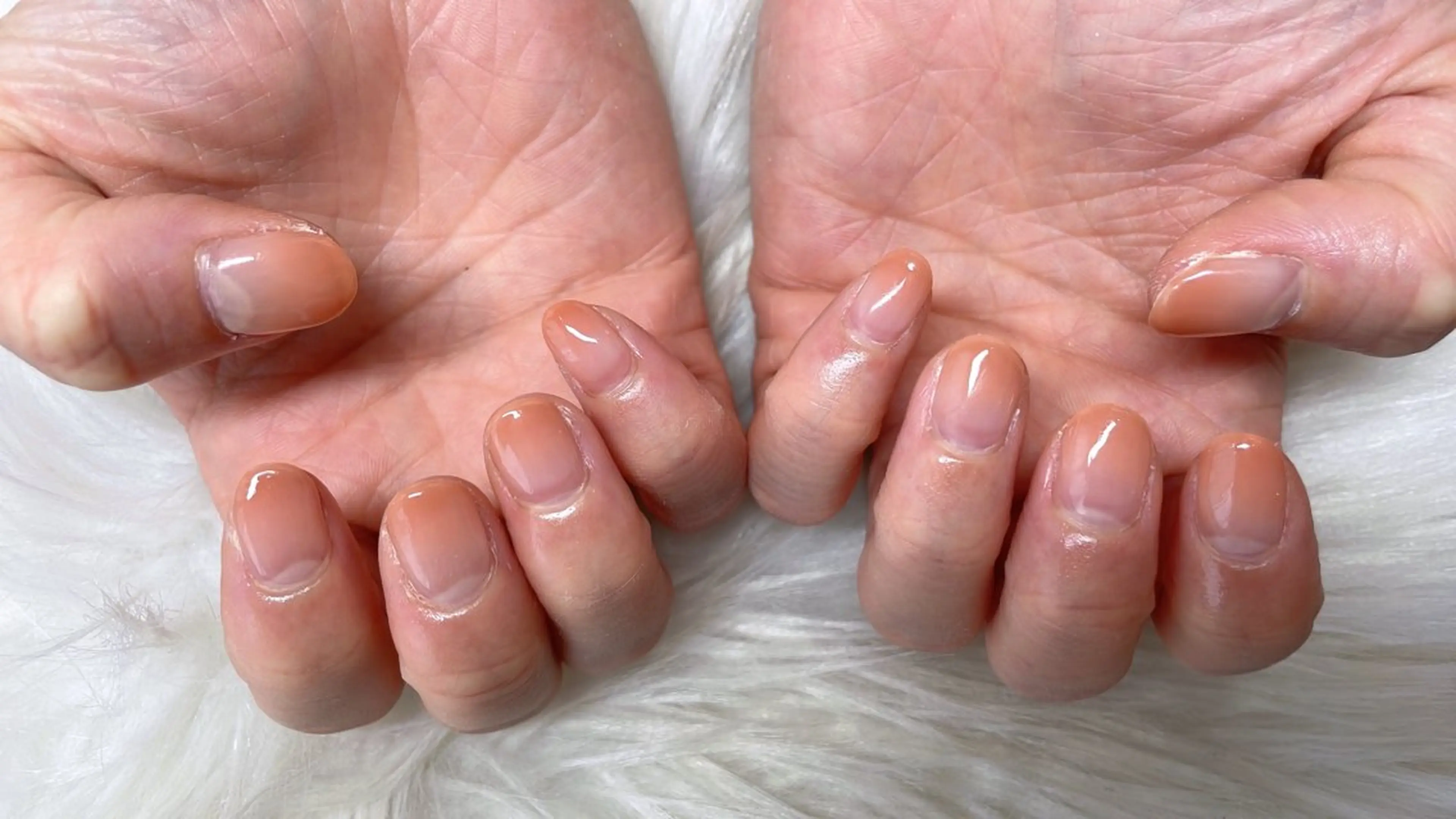 ネイル Amoureuse Satomiのネイルデザイン