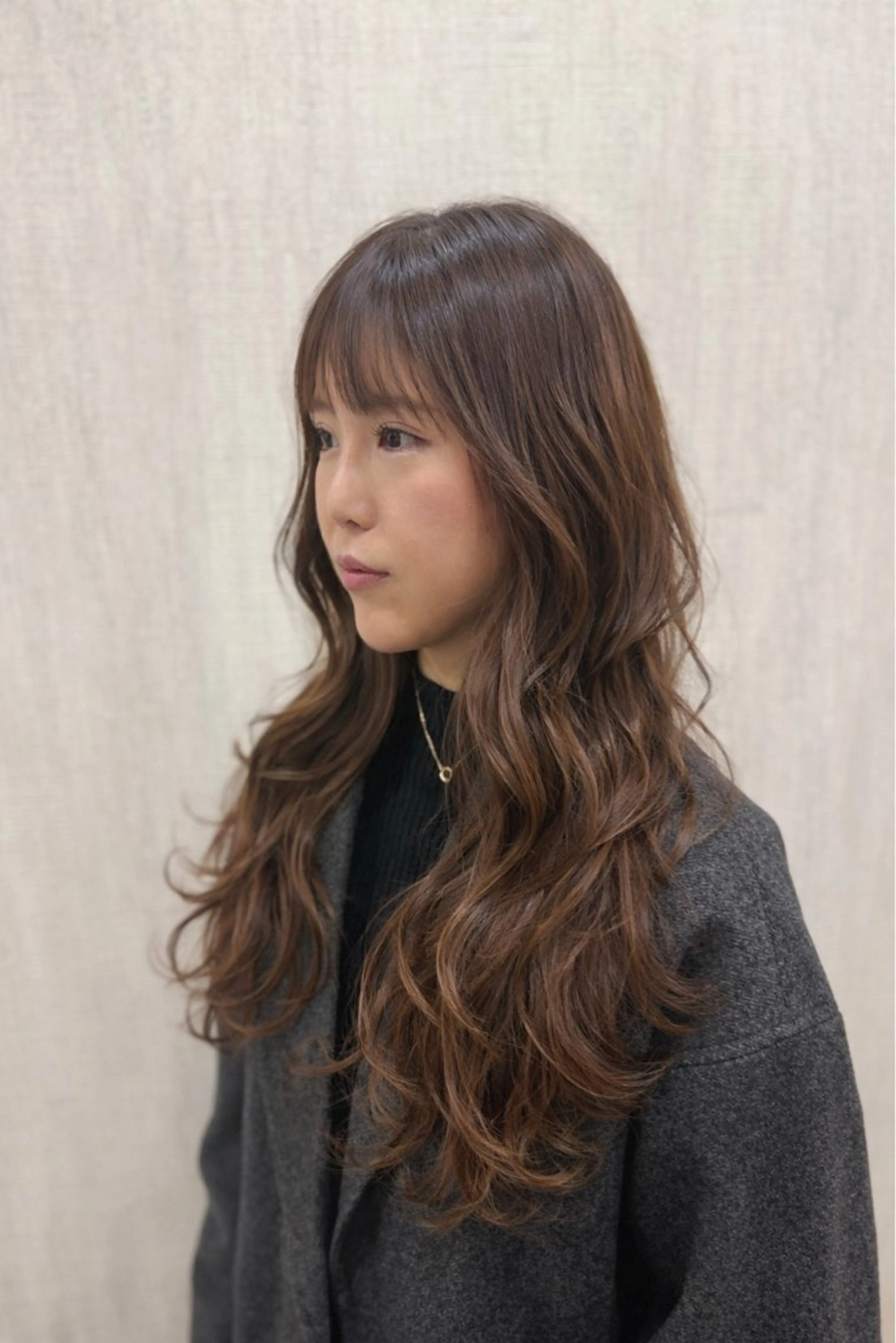 ロング くびれヘア 顔周りカット レイヤーカット ロング 小顔カット ヘアカラー トリートメント 店長✨レイヤー✖️ 髪質改善✖️韓国ヘアのヘアスタイル