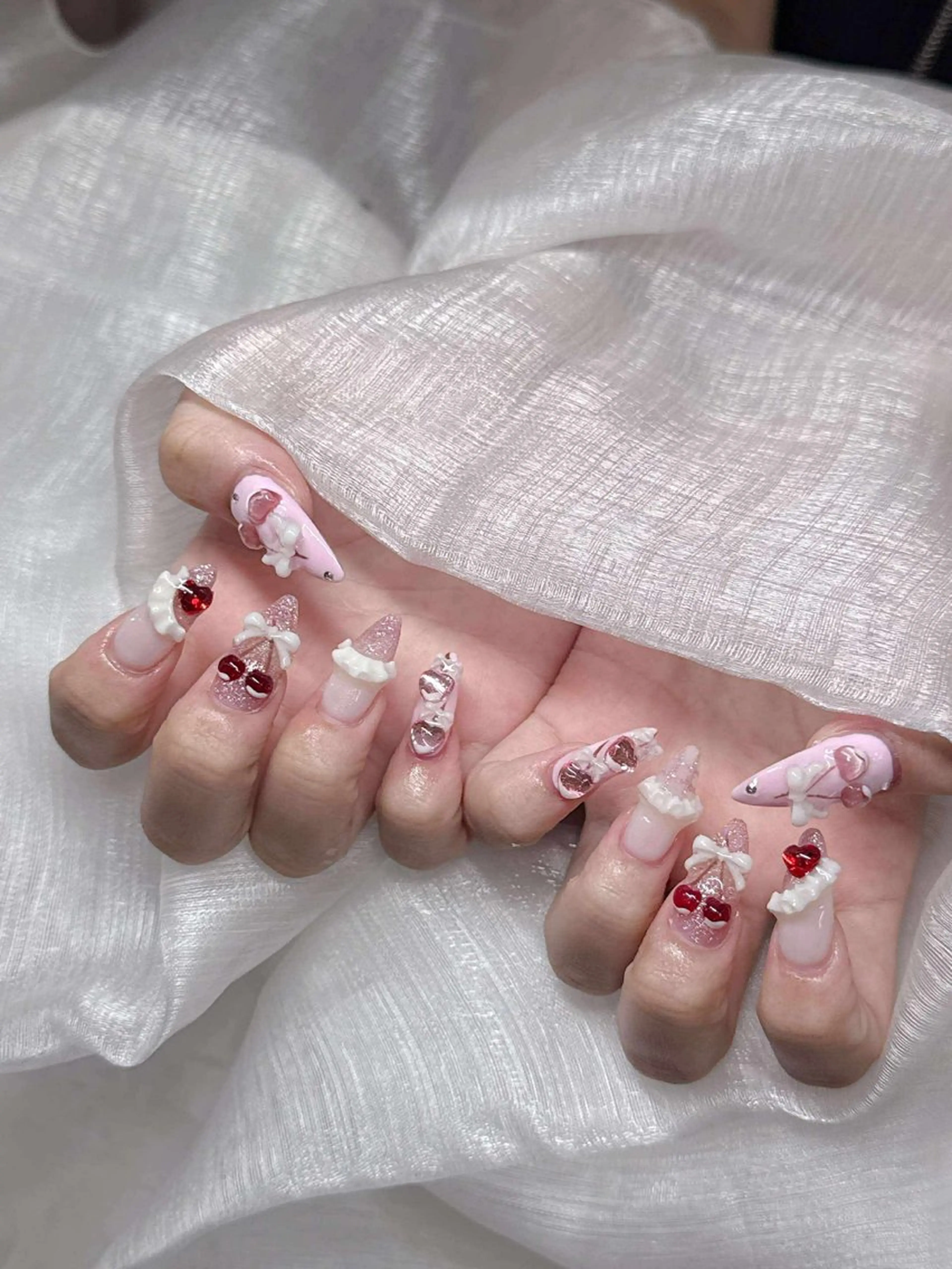 ネイル ハンドネイル Lee Nailsのネイルデザイン