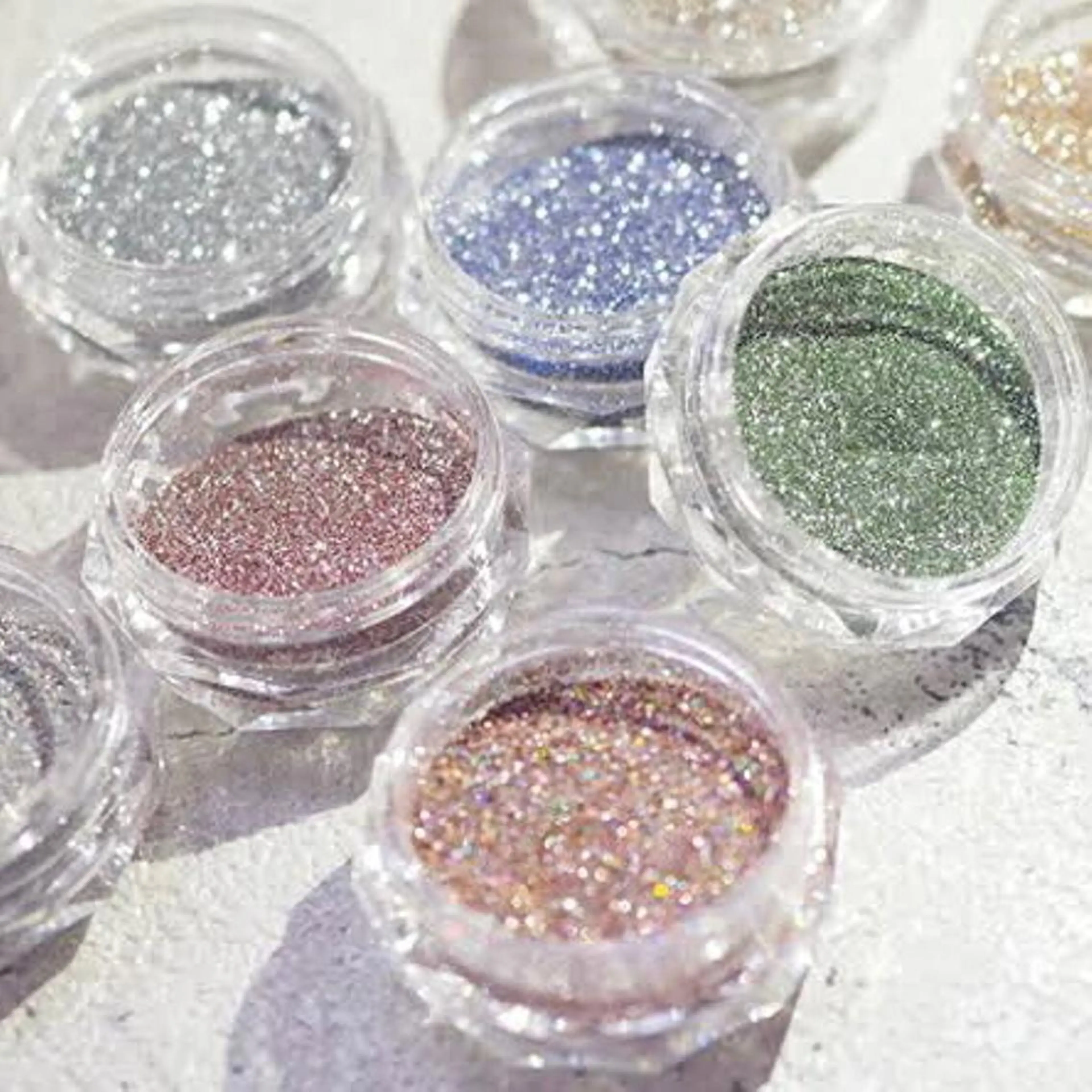 パーツ２個無料✨フラッシュ/グリッターネイルの写真