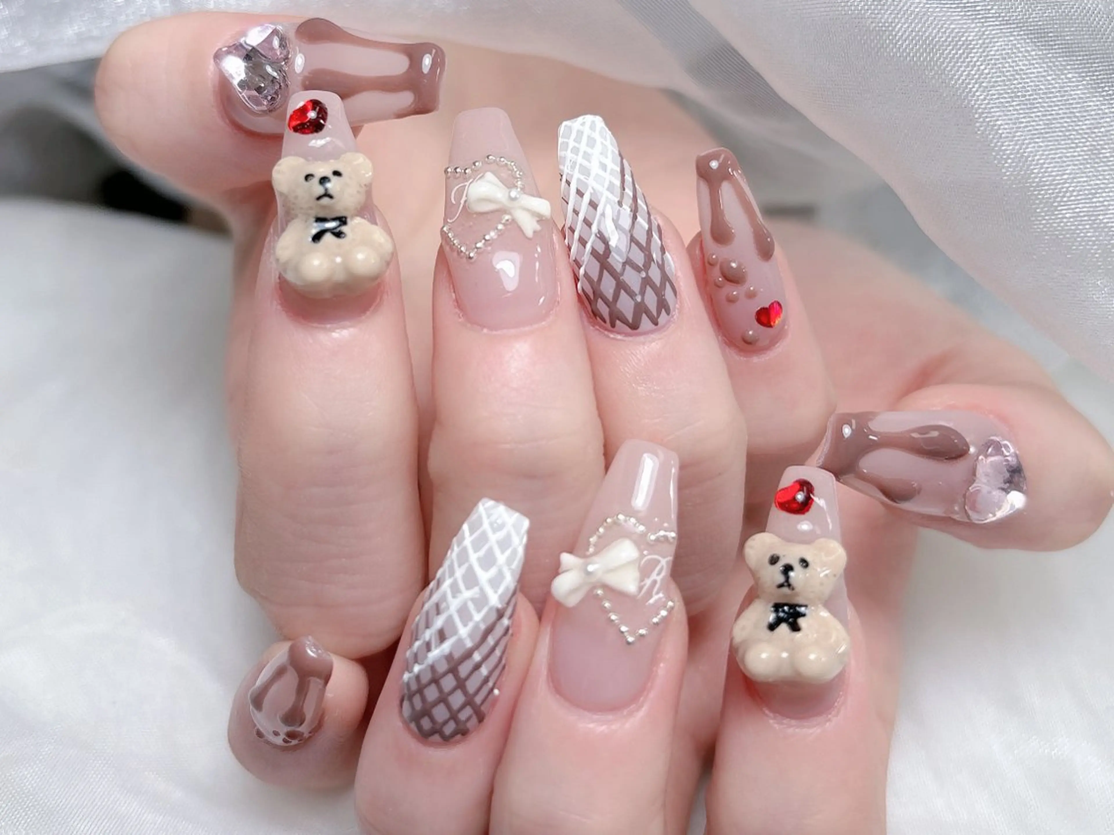 ネイル 成人式 キラキラネイル 大理石ネイル(マーブル) スカルプネイル 夏ネイル ハンドネイル MoMoA Nail ネイル長さ出し専門店のネイルデザイン