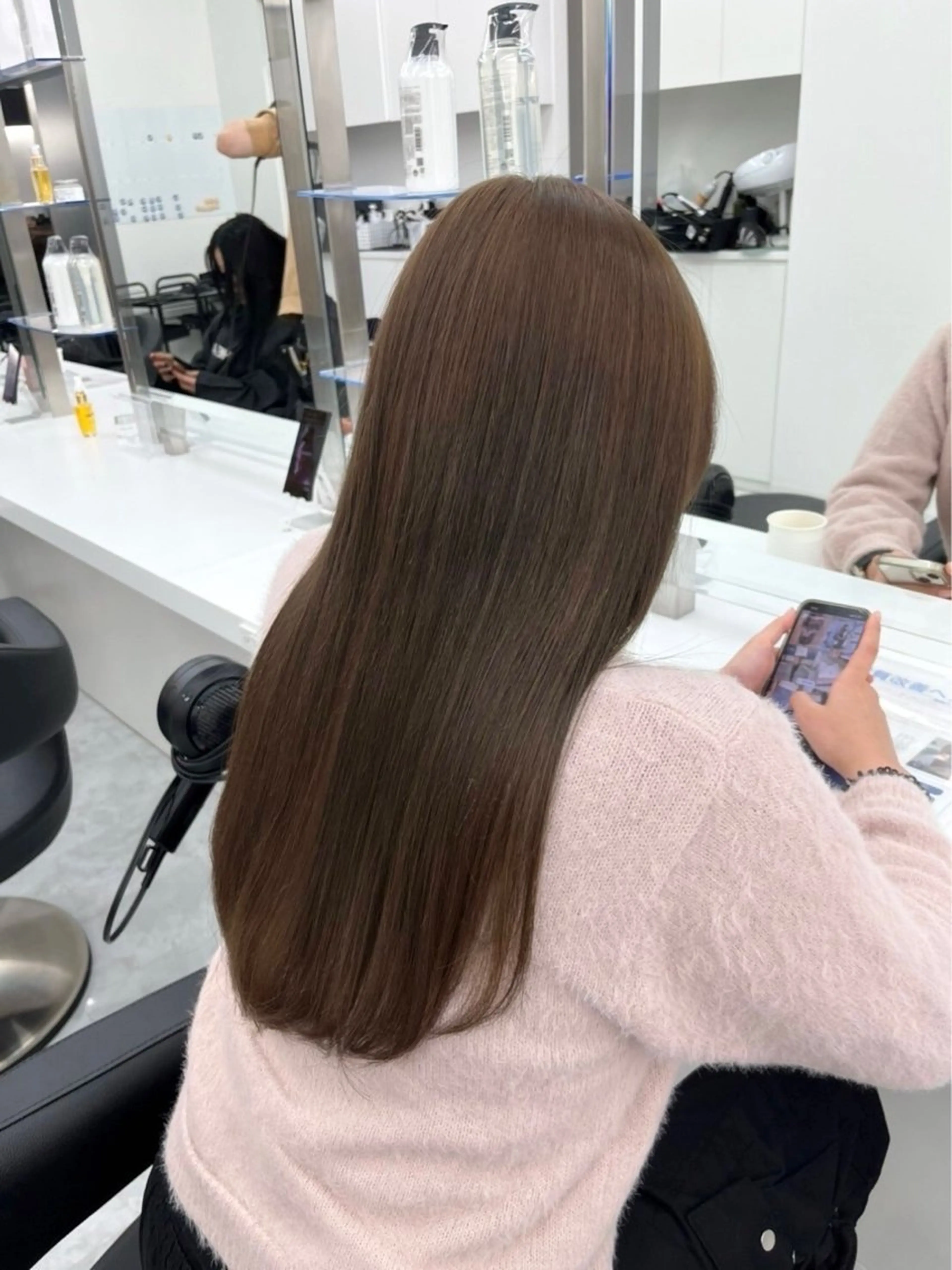 ロング カラー ヘアカラー トリートメント 透明感ベージュ🤎 manami👒🌿のヘアスタイル