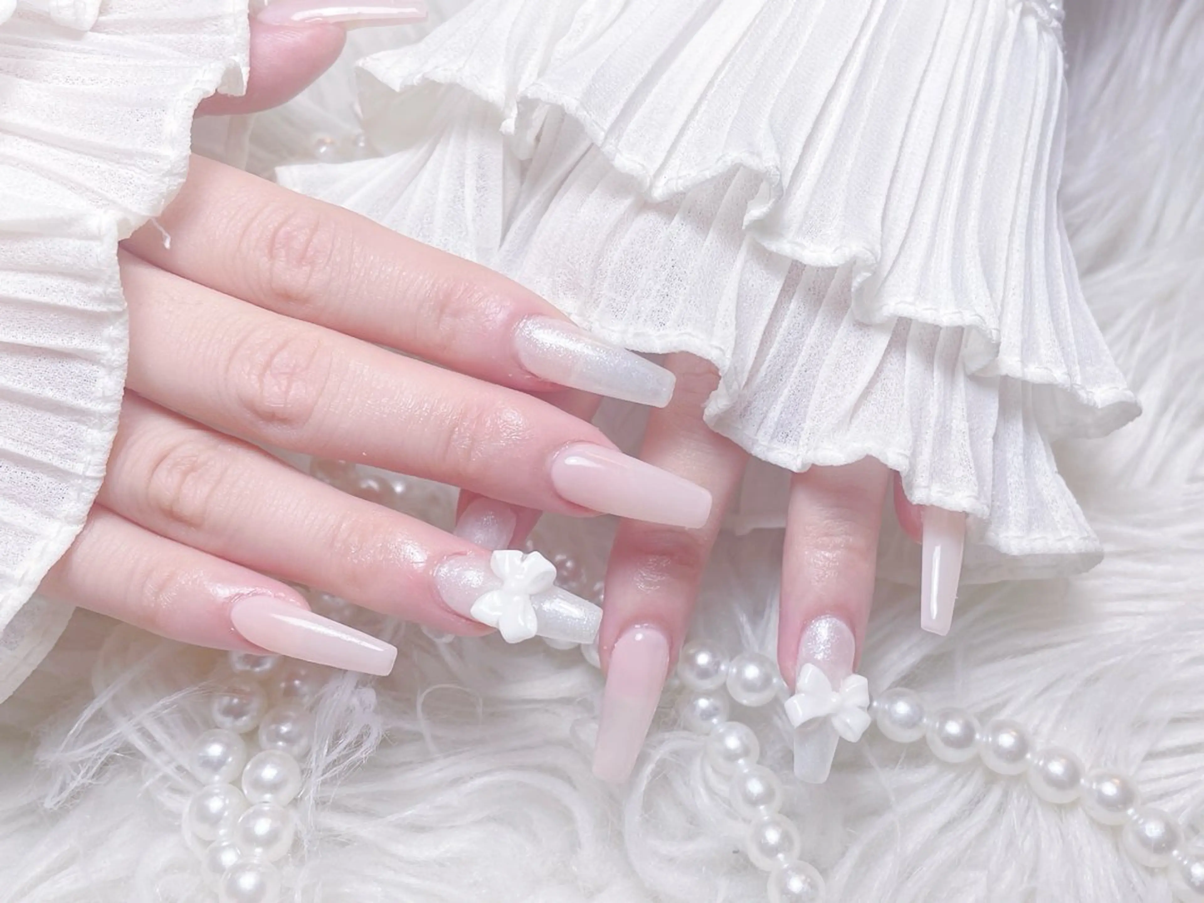 ネイル チークネイル 長さ出し フラワーネイル フレンチネイル ガーリー NEW NAIL 池袋のネイルデザイン
