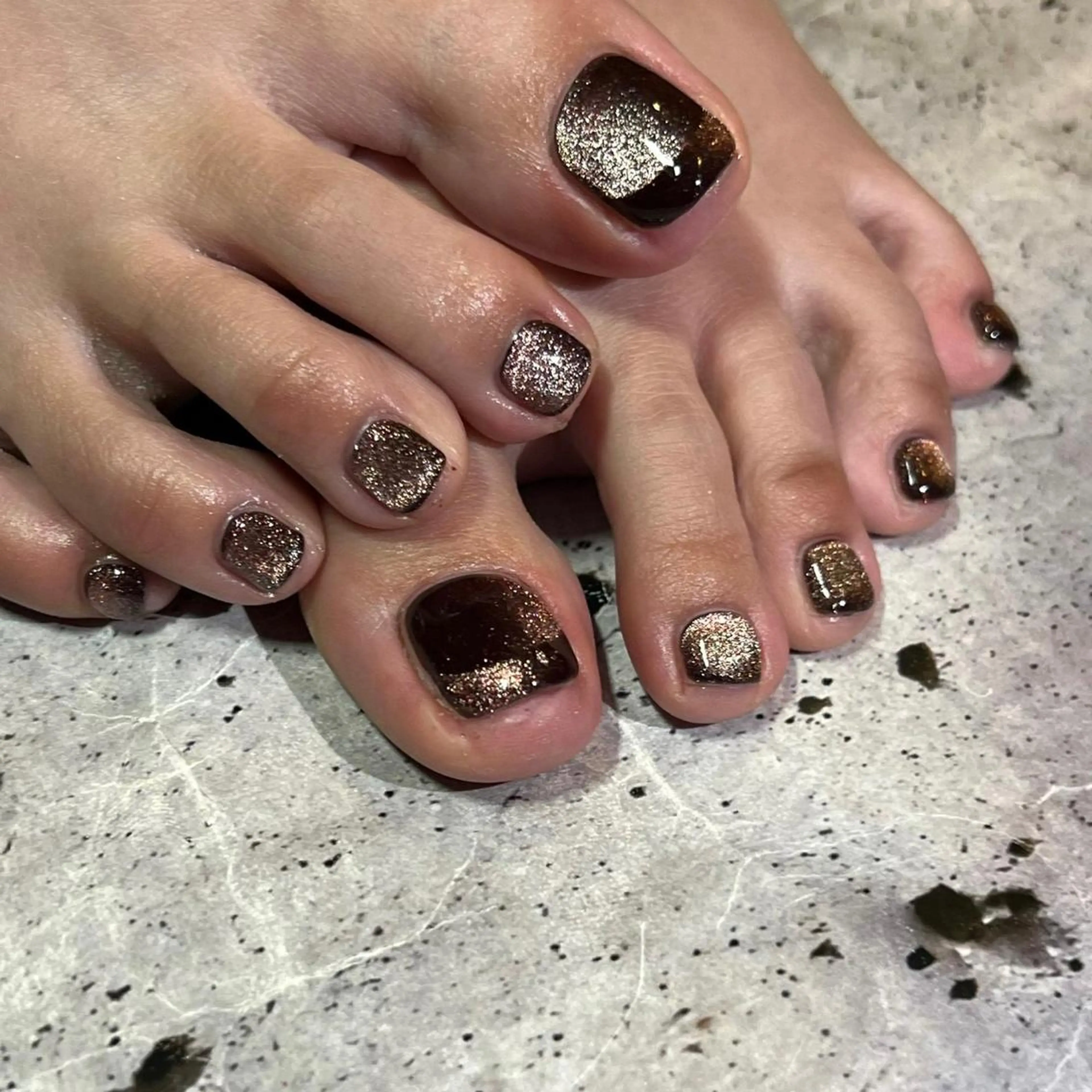 ネイル フレンチネイル マグネットフレンチ オンブレフレンチ 𝐫𝐚𝐢 𝐧𝐚𝐢𝐥のネイルデザイン