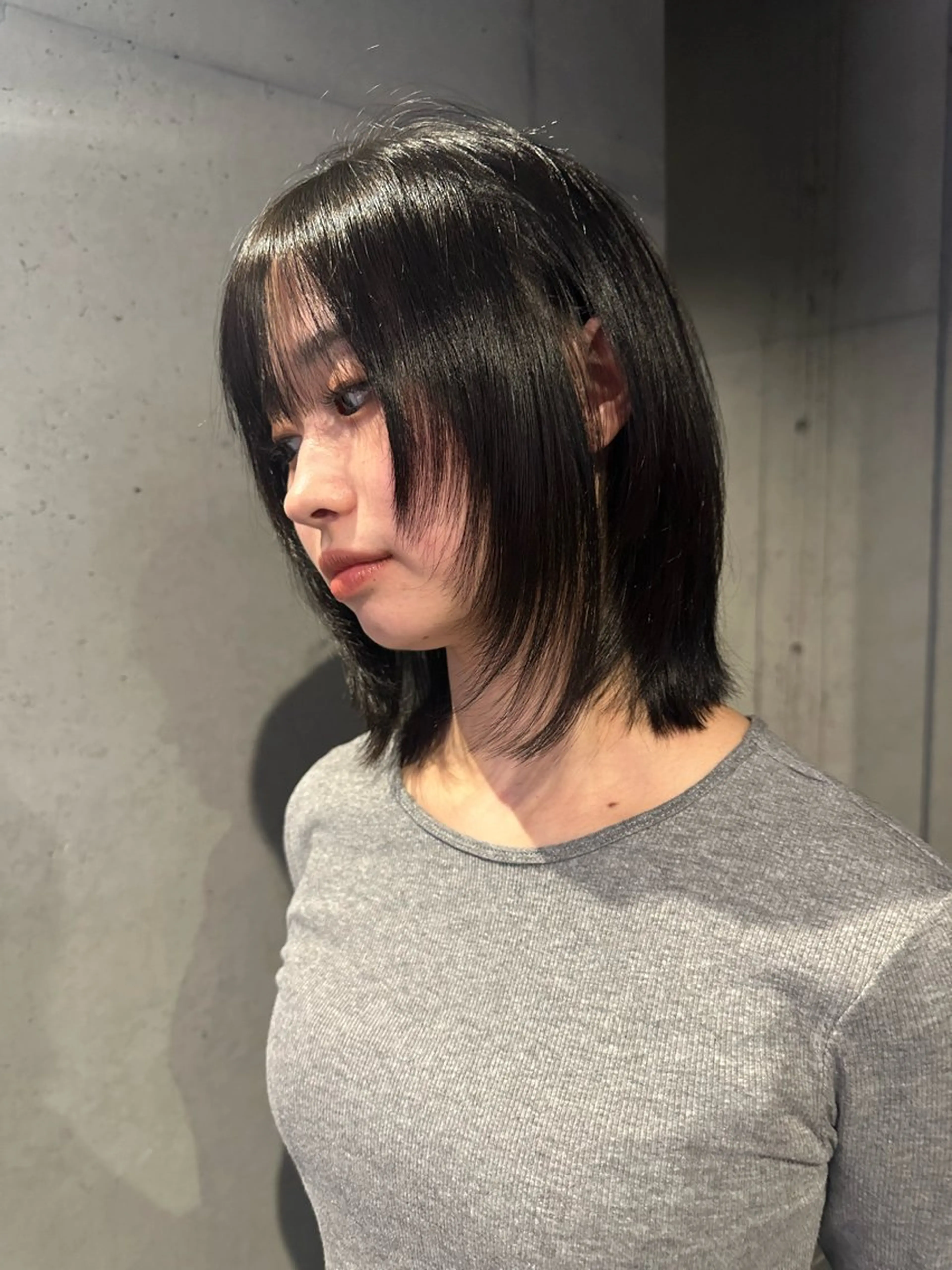 ミディアム カラー ミディアムレイヤー 顔まわりレイヤー 韓国風ヘア レイヤーカット カット ヘアカラー 似合わせウルフ/ レイヤー/山本祐輔のヘアスタイル