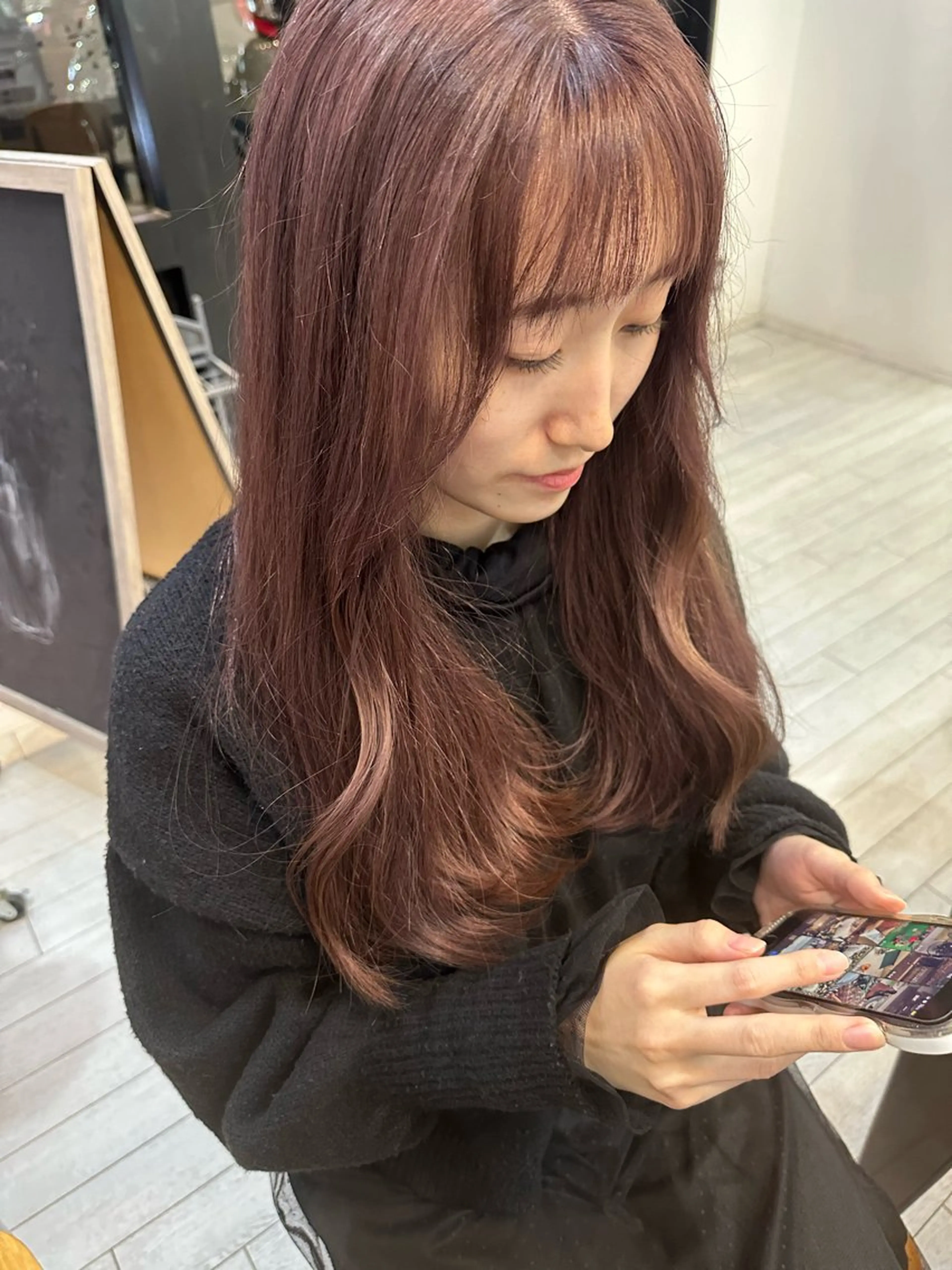 ロング カラー ラベンダーカラー ヘアカラー トリートメント 遠藤 愛莉のヘアスタイル