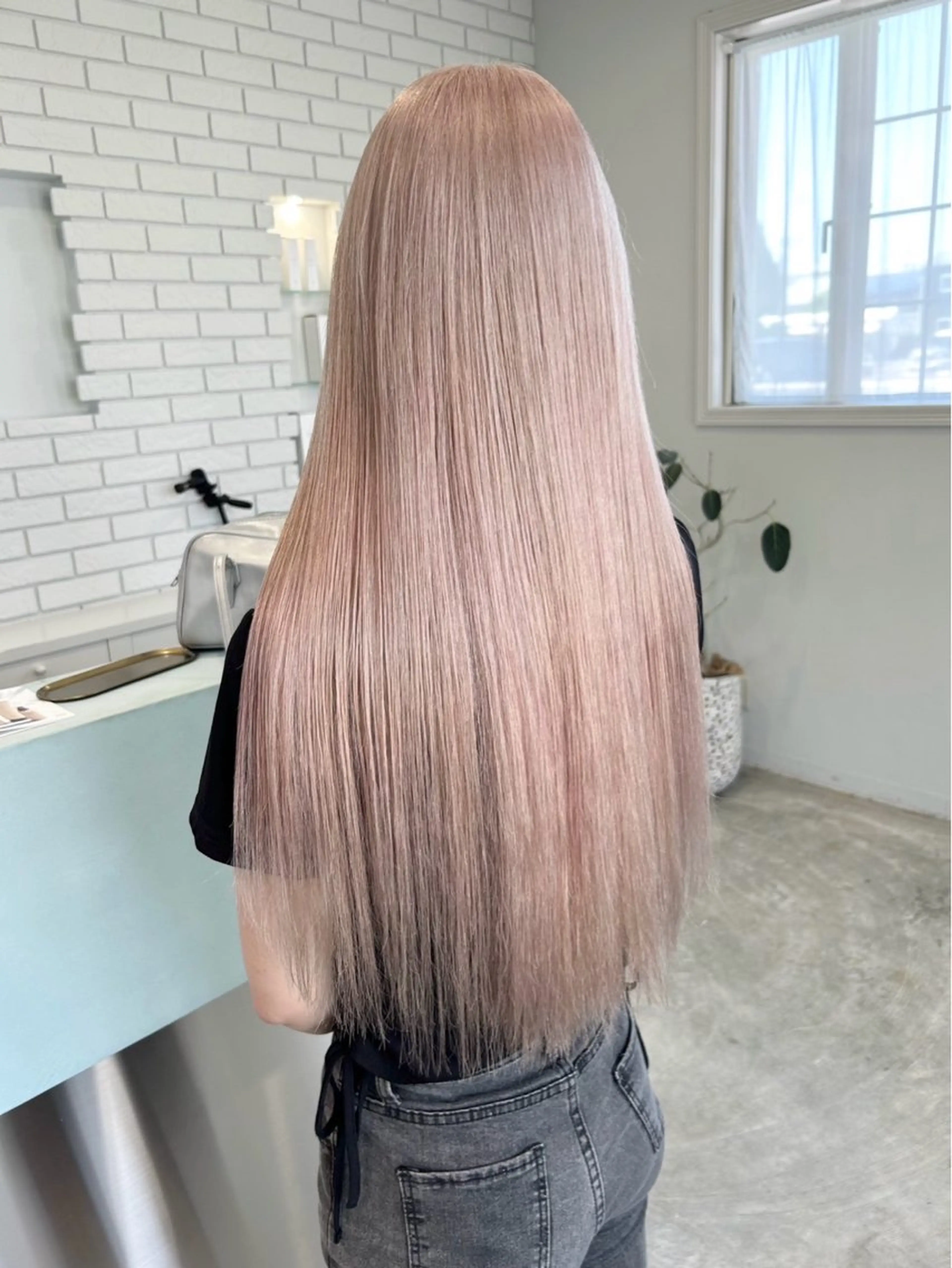 ロング カラー みなみ/ブリーチ/ ダイアモンドリリーのヘアスタイル