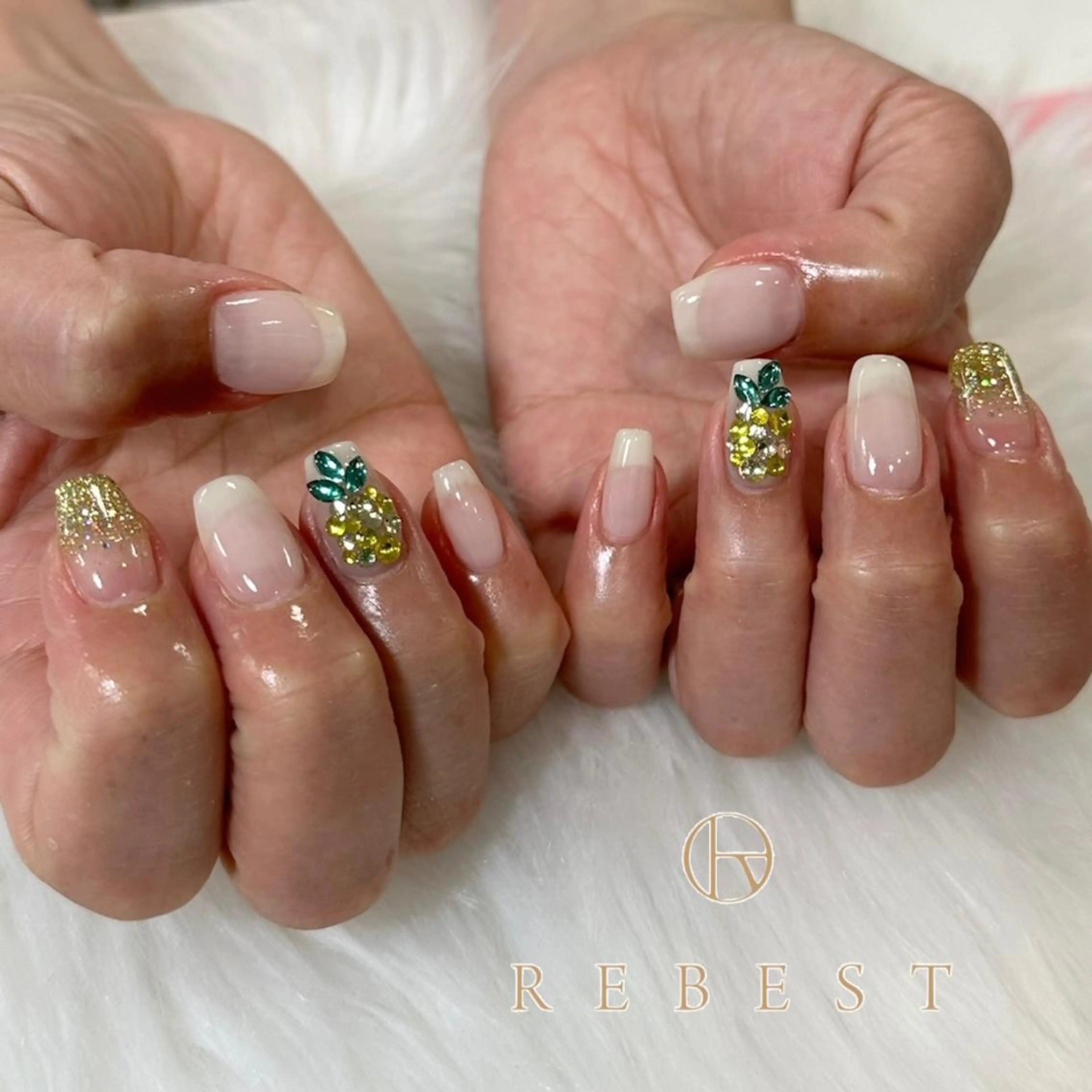 ネイル ❤️💛REBEST 京橋　nailのネイルデザイン