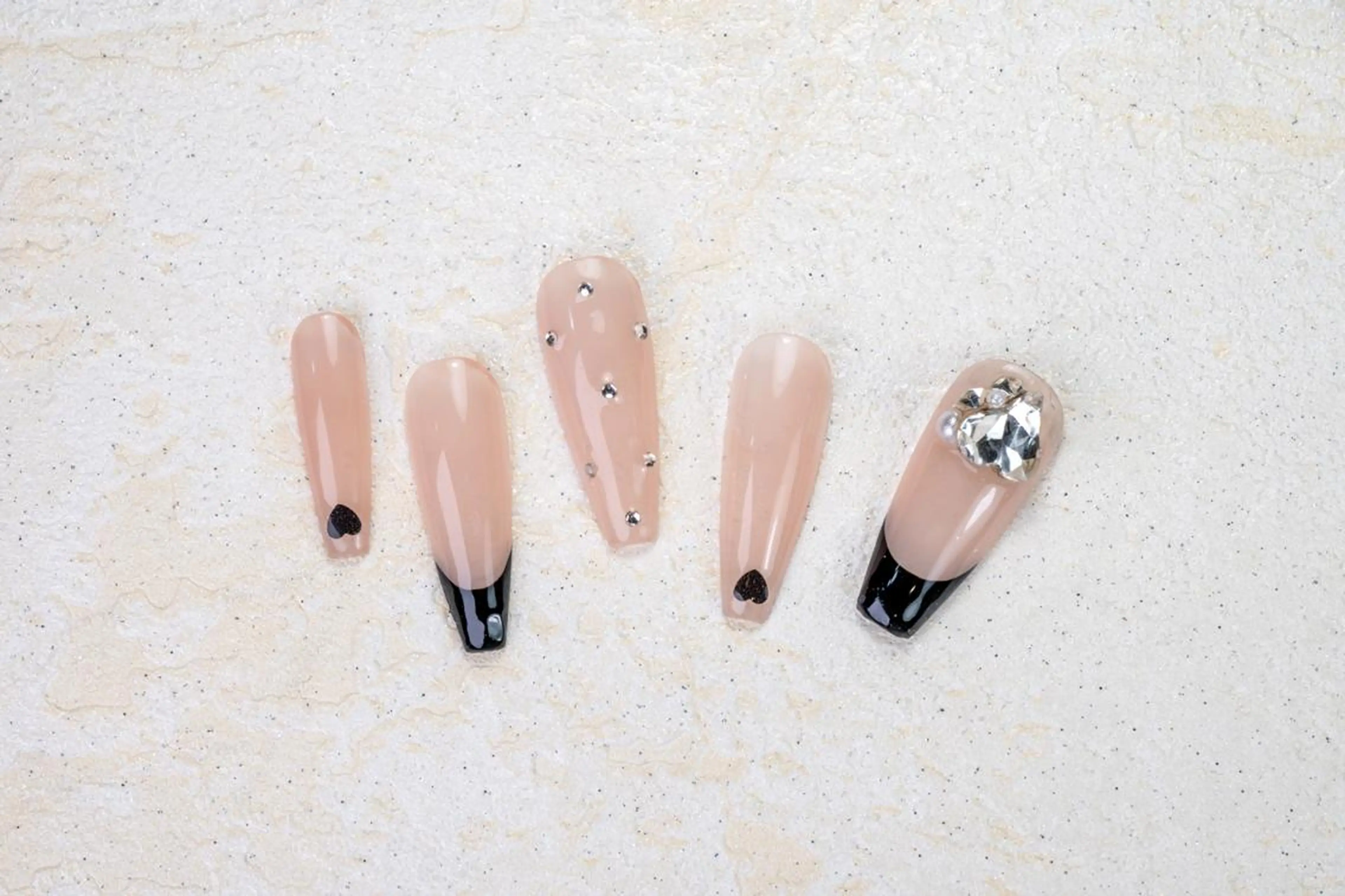 ネイル ハロウィン ロングネイル マグネットネイル スカルプネイル ネイルチップ Mss えりのネイルデザイン