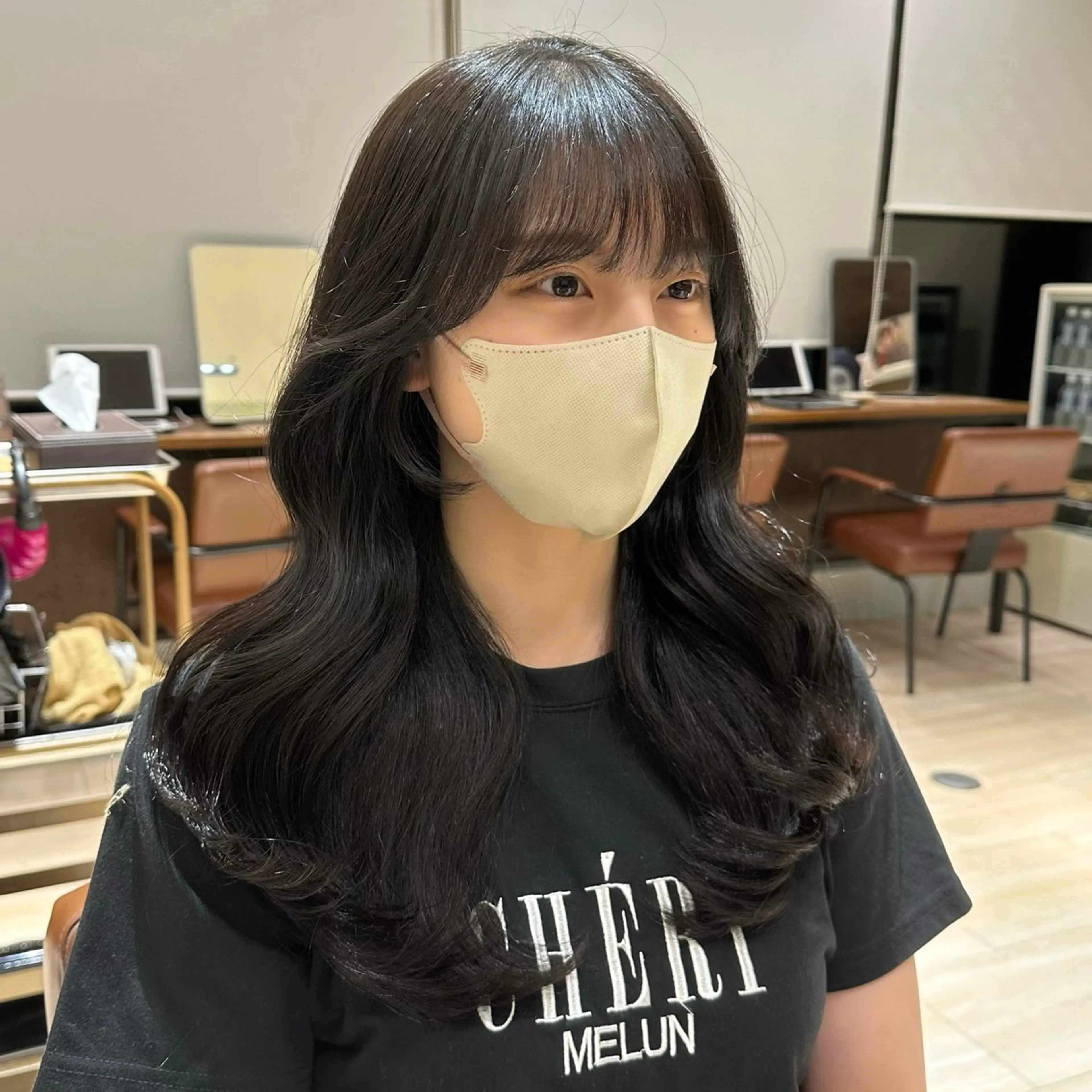 セミロング カラー レイヤー/顔周り /透明感🩶高橋大のヘアスタイル