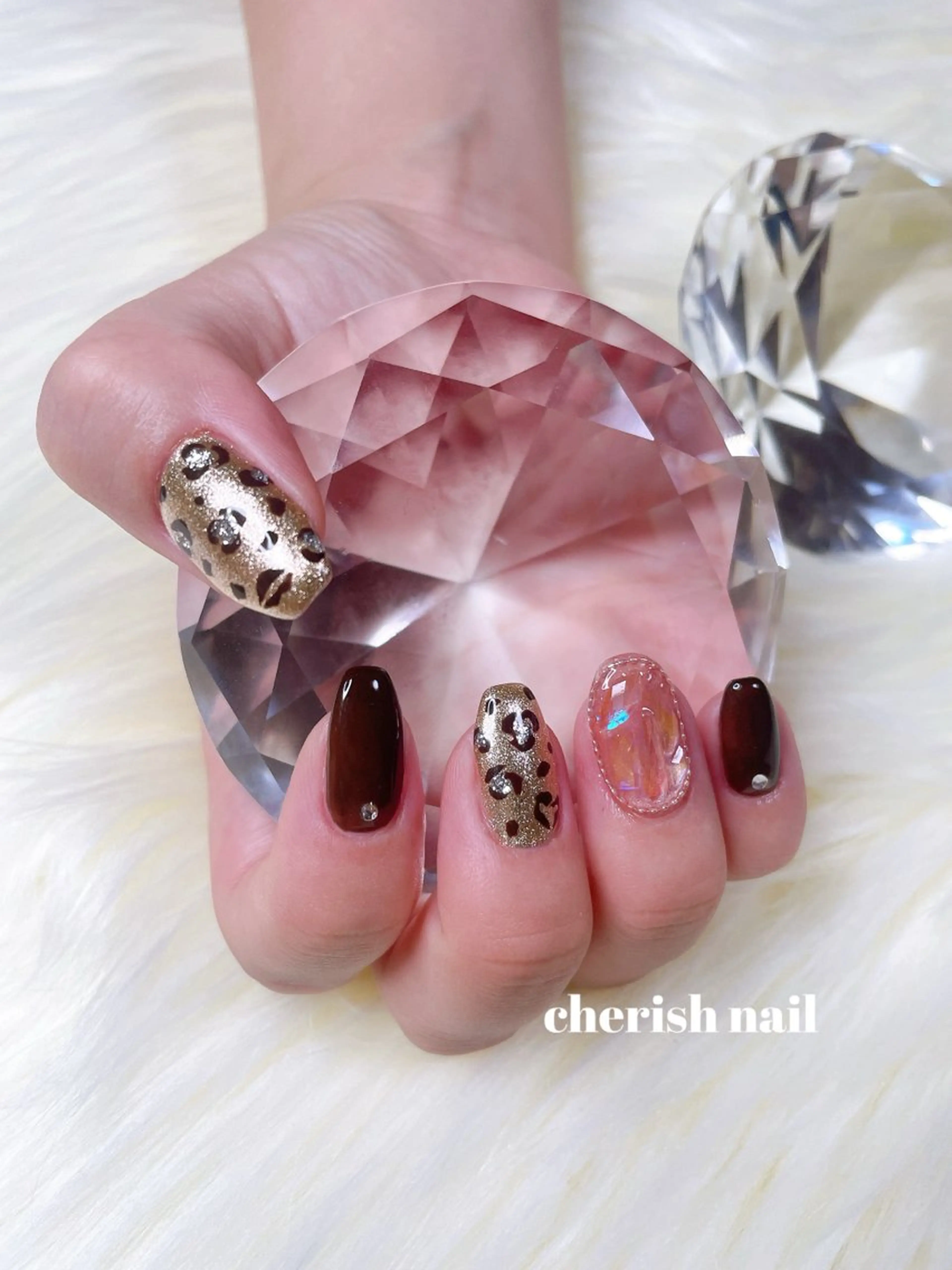 ネイル アニマル柄 ストーンネイル ハンドネイル cherish nailのネイルデザイン