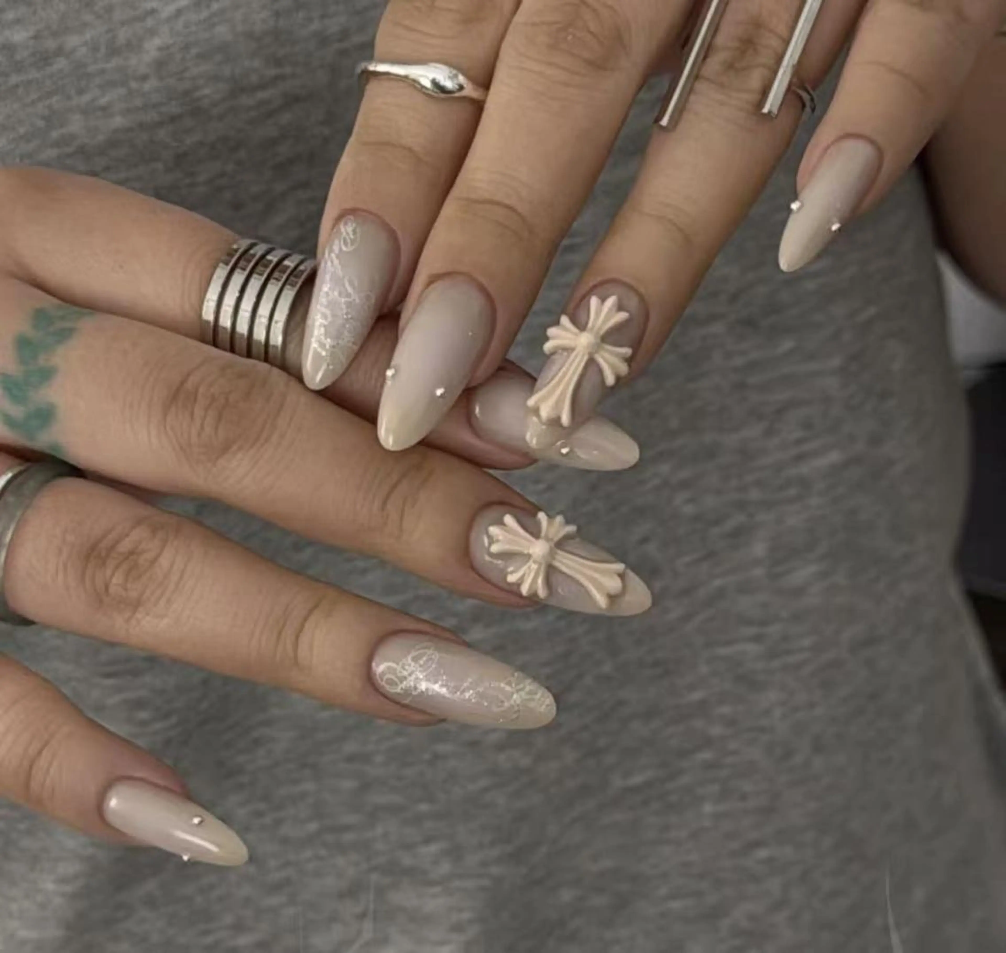 ネイル ハンドネイル エリ🫧 nail池袋東口のネイルデザイン