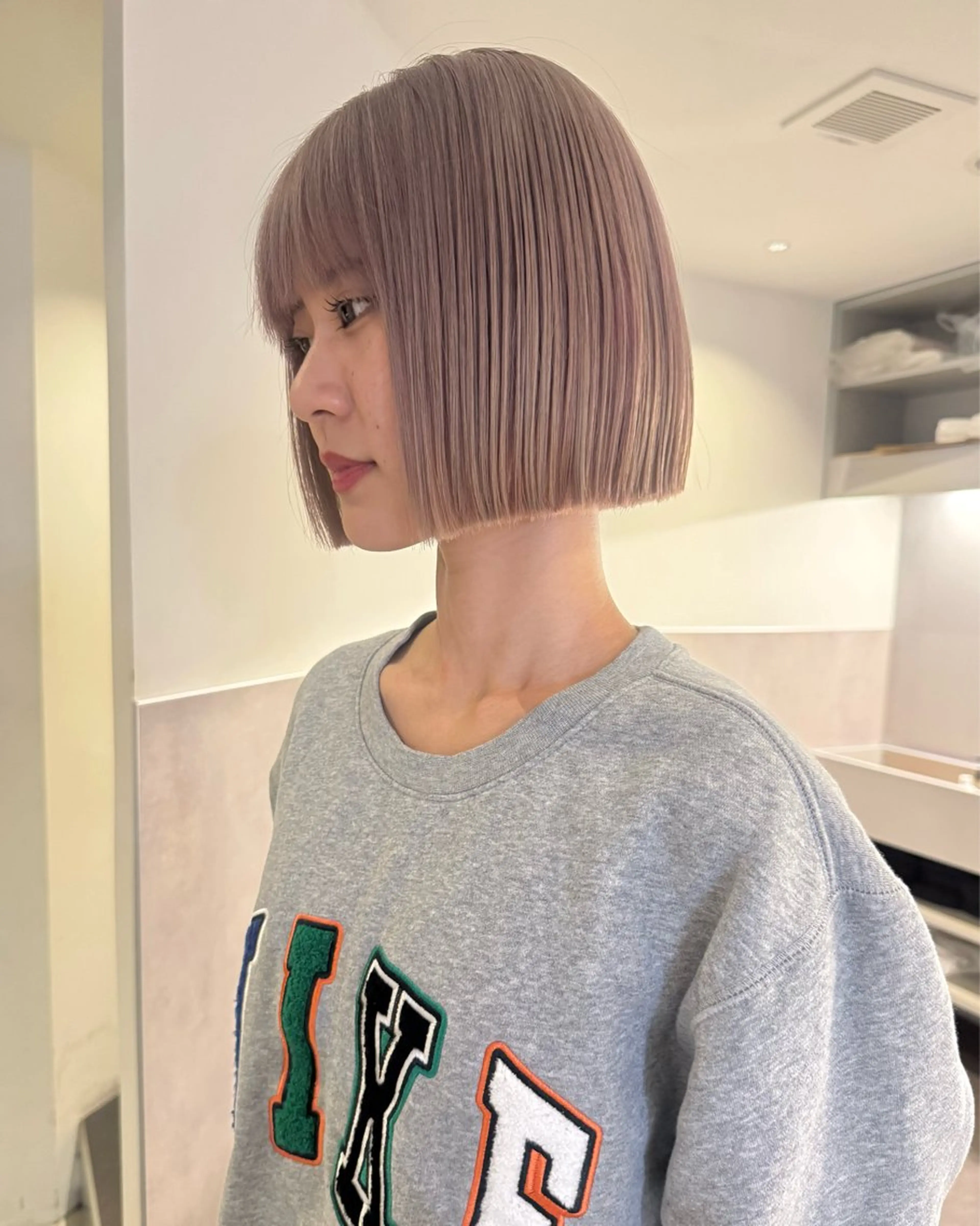 カット + ケアブリーチダブルカラー + ケアトリートメントの写真