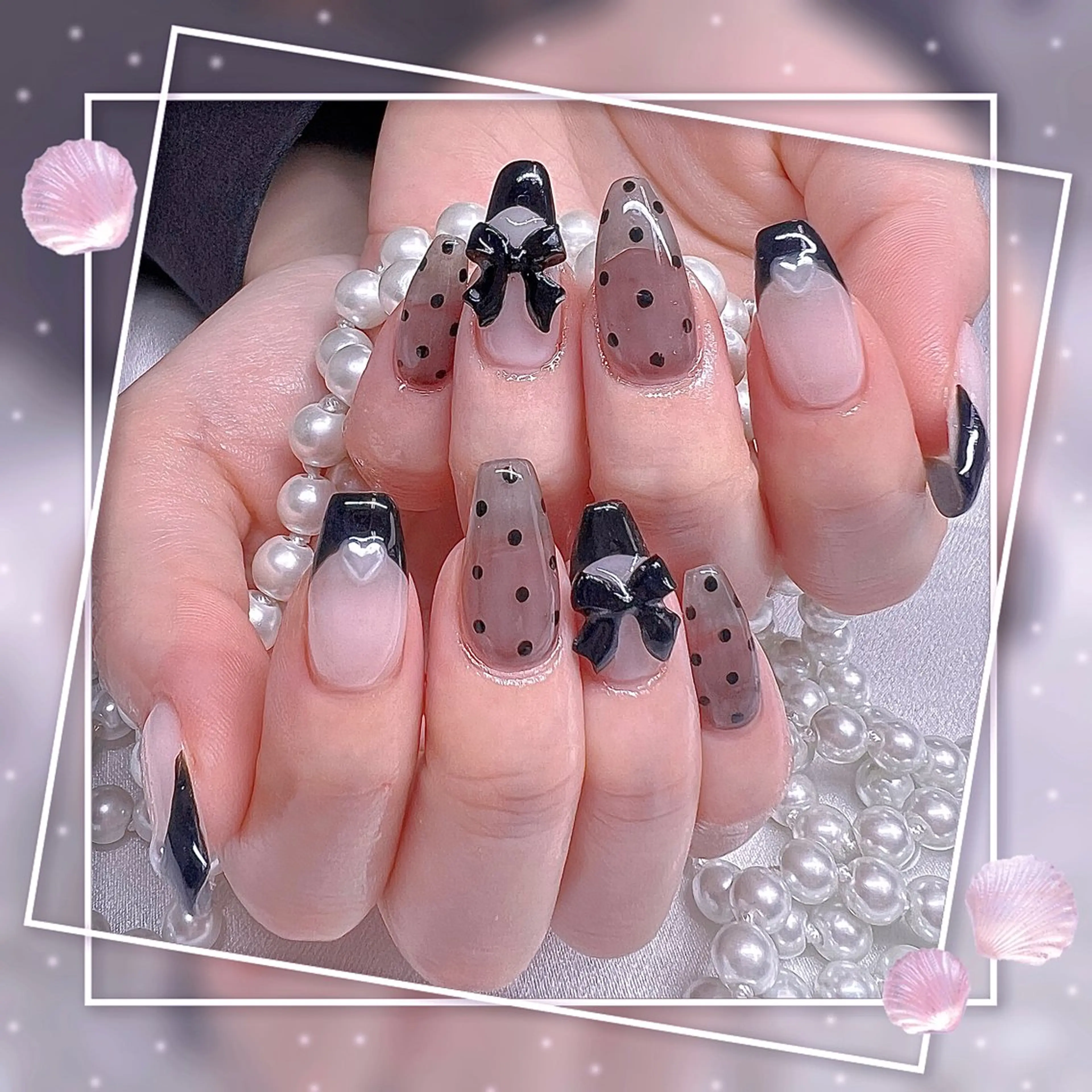 ネイル フレンチネイル グラデーション キラキラネイル 韓国ネイル マグネットネイル ハンドネイル ハンドケア Chill Nailsalonのネイルデザイン