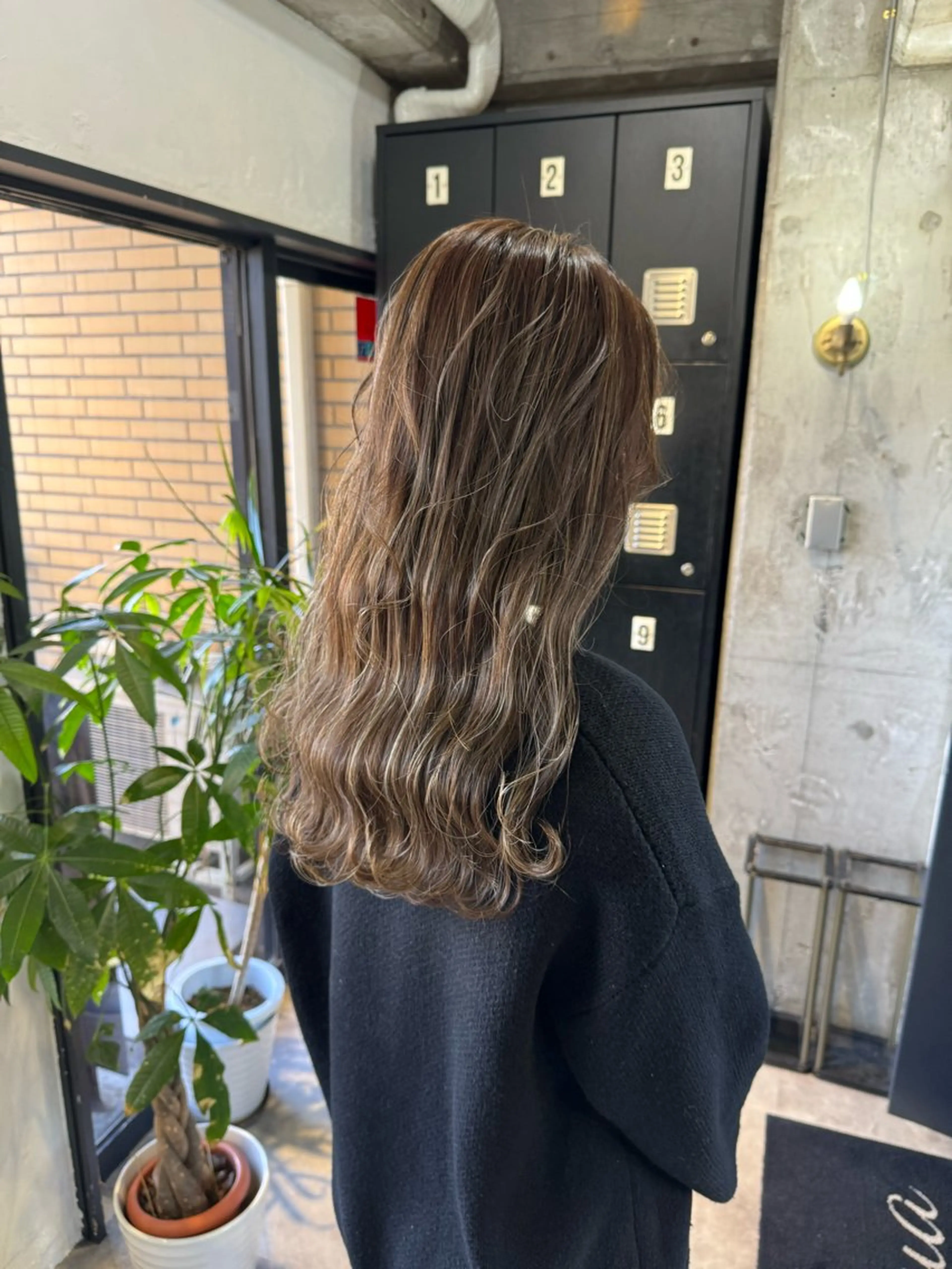 ❤️今だけ❤️全頭ハイライト【ブリーチなし】&カラー&トリートメント❤️ハイライト入れ放題❤️⚠️ロング料金なしの写真