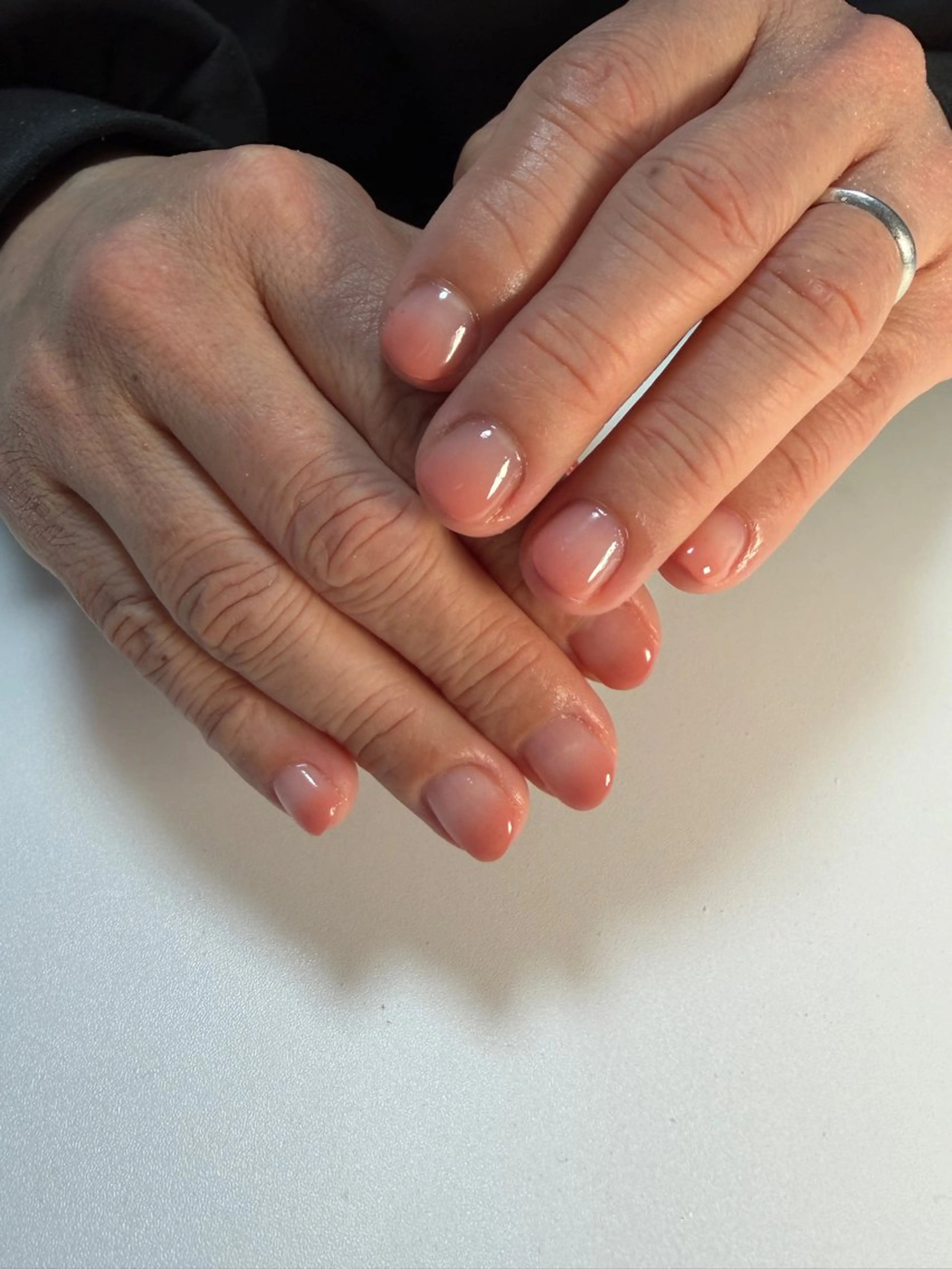 ネイル グラデーション ハンドネイル aura nail.のネイルデザイン