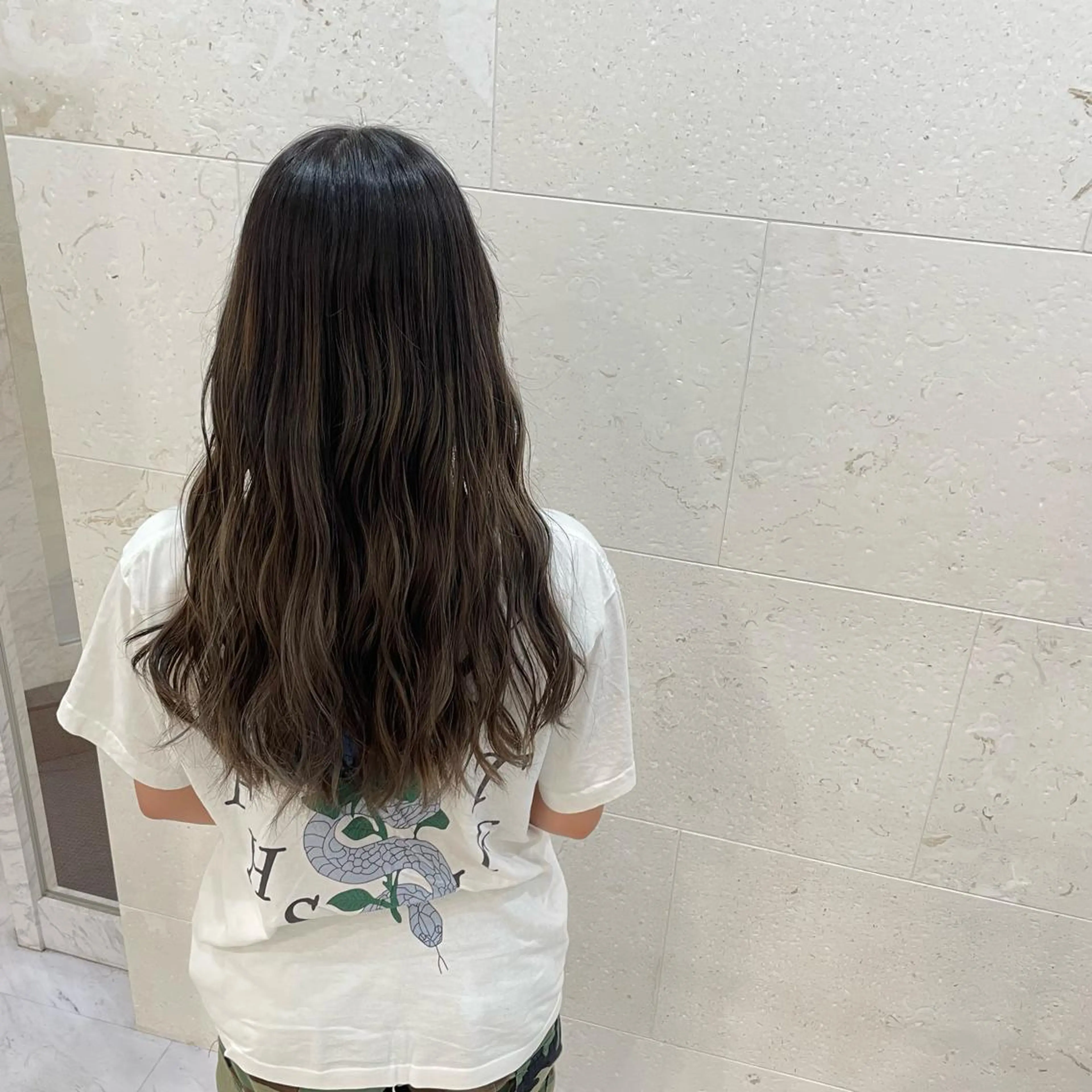 ロング 安田 柚月のヘアスタイル