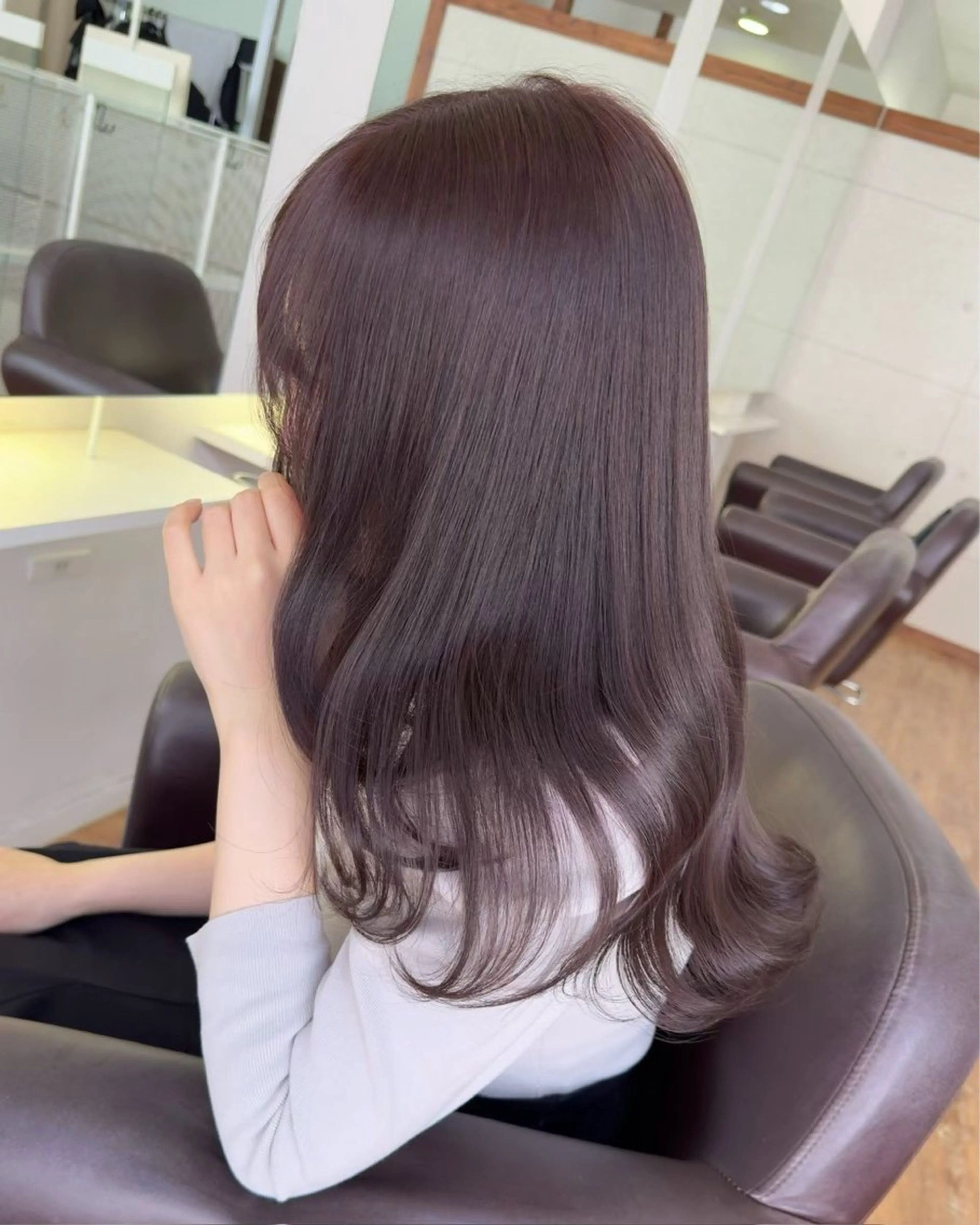 カラー Hip's eyes meiのヘアスタイル