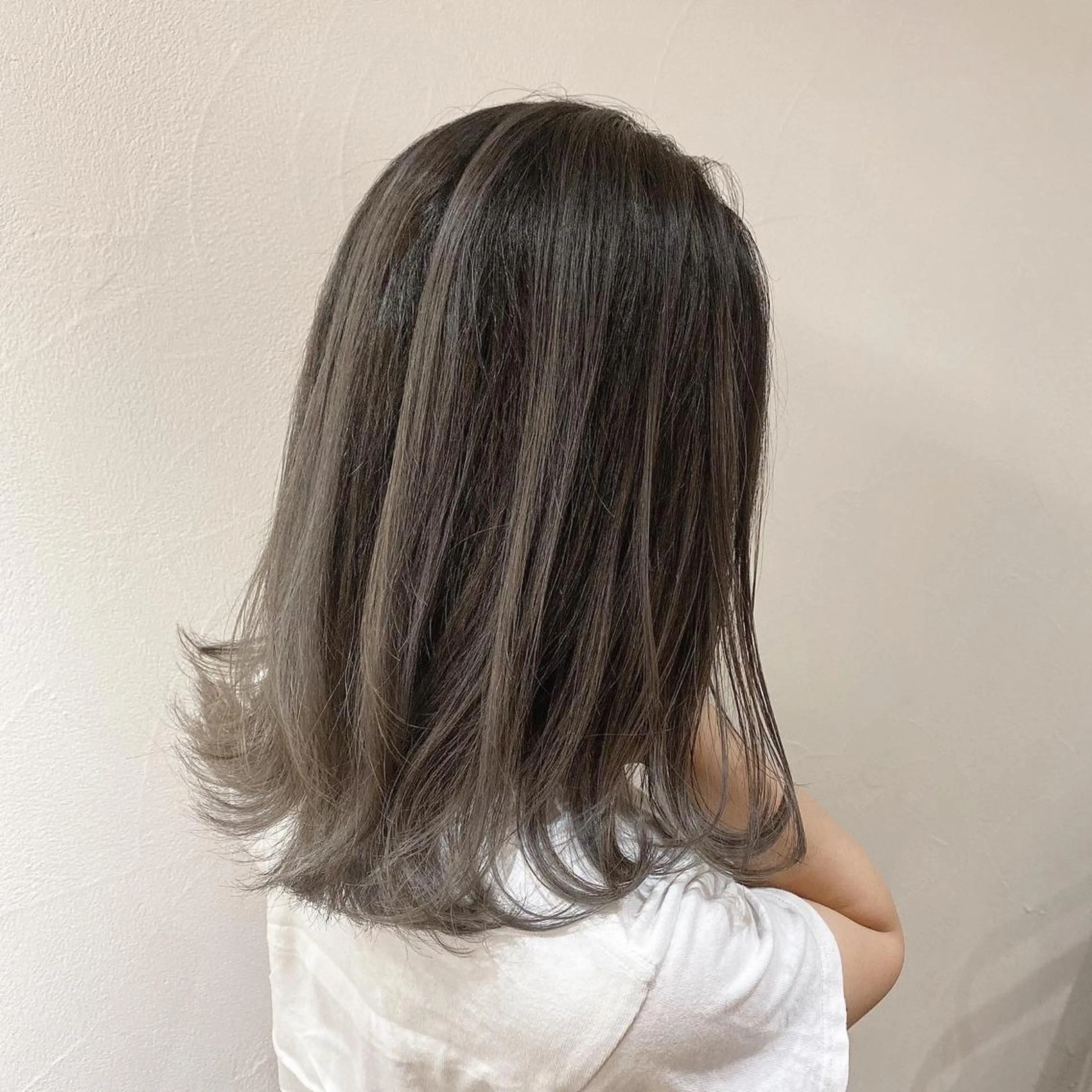 ミディアム カラー バレイヤージュ レイヤーカット カット ヘアカラー ハイライト／髪質改善 裕樹のヘアスタイル