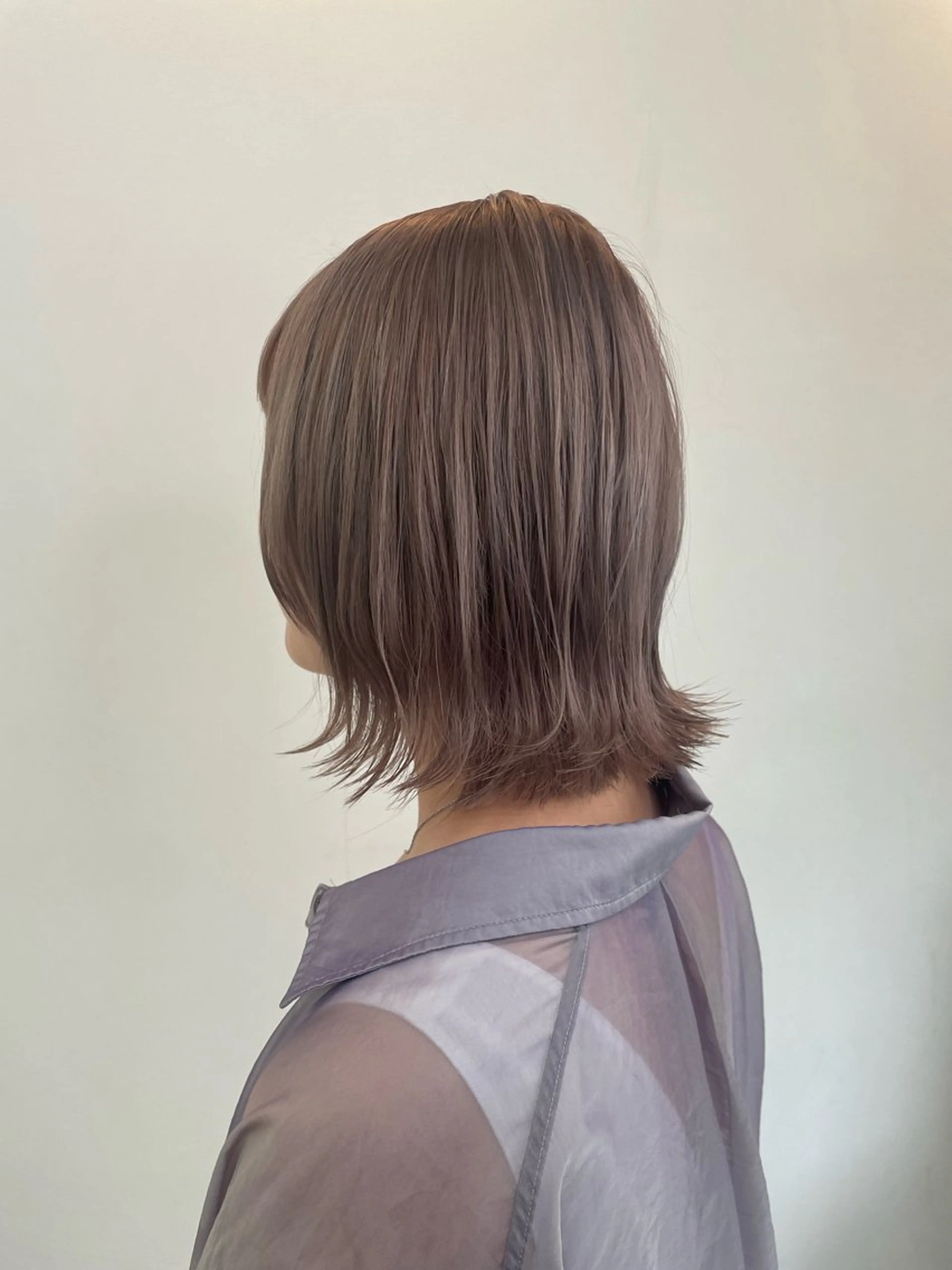 ミディアム 松下 英奈のヘアスタイル