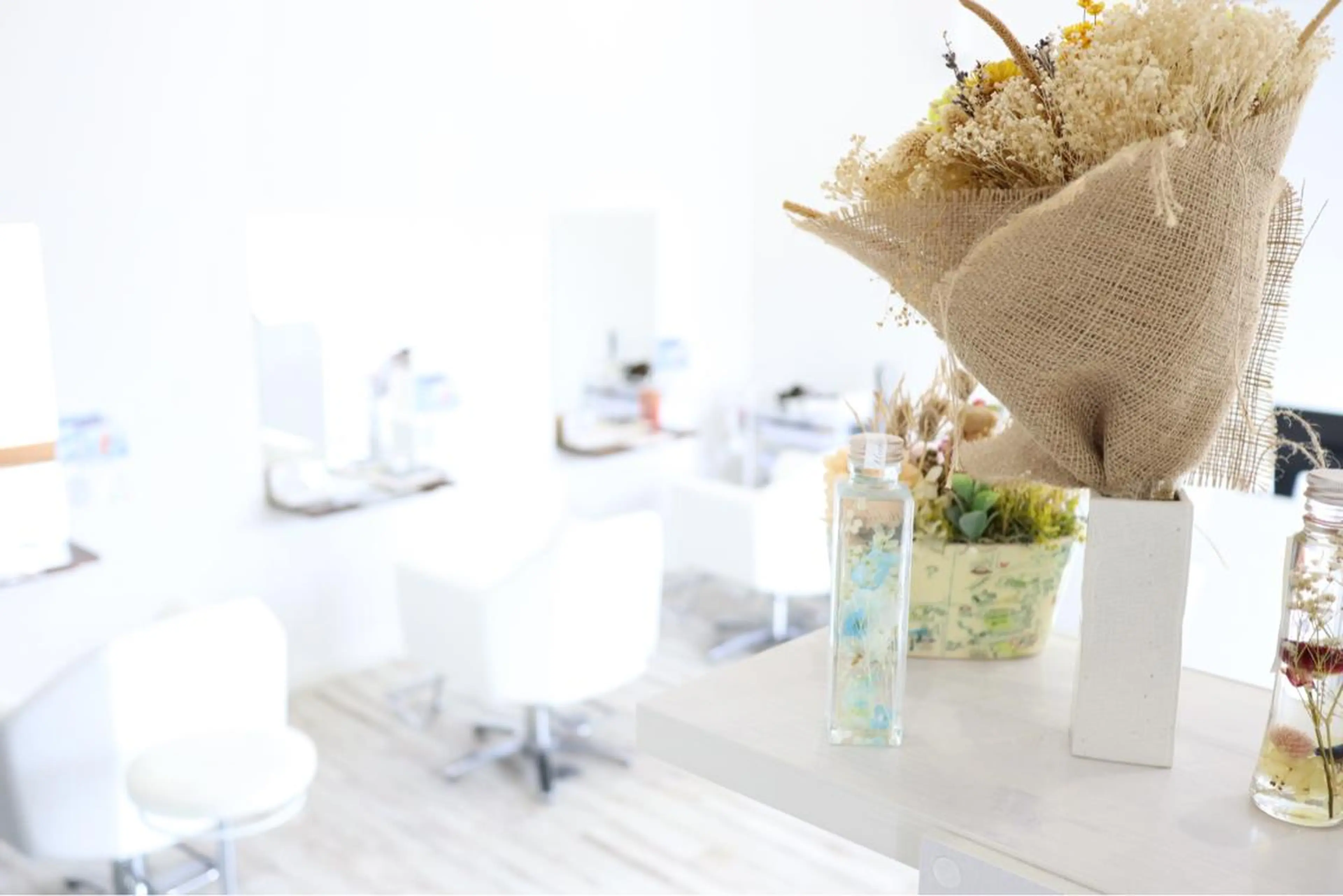 ショート カラー ヘアアレンジ 切りっぱなしボブ ショートボブ アディクシーカラー アクアカラー 透明感カラー SHO担当髪質改善 東加古川アーティブのヘアスタイル