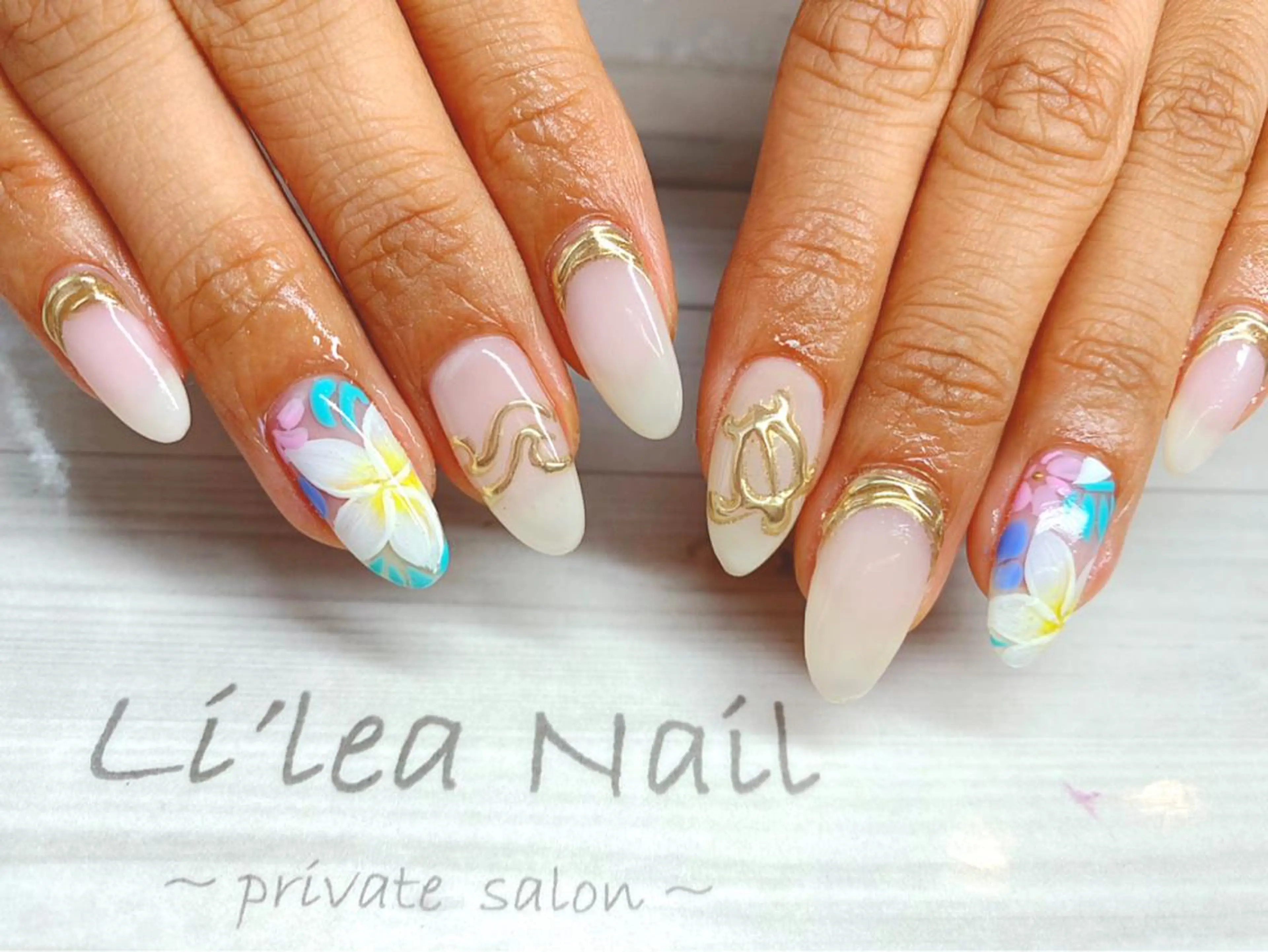 ネイル Li'leaNail AINAのネイルデザイン