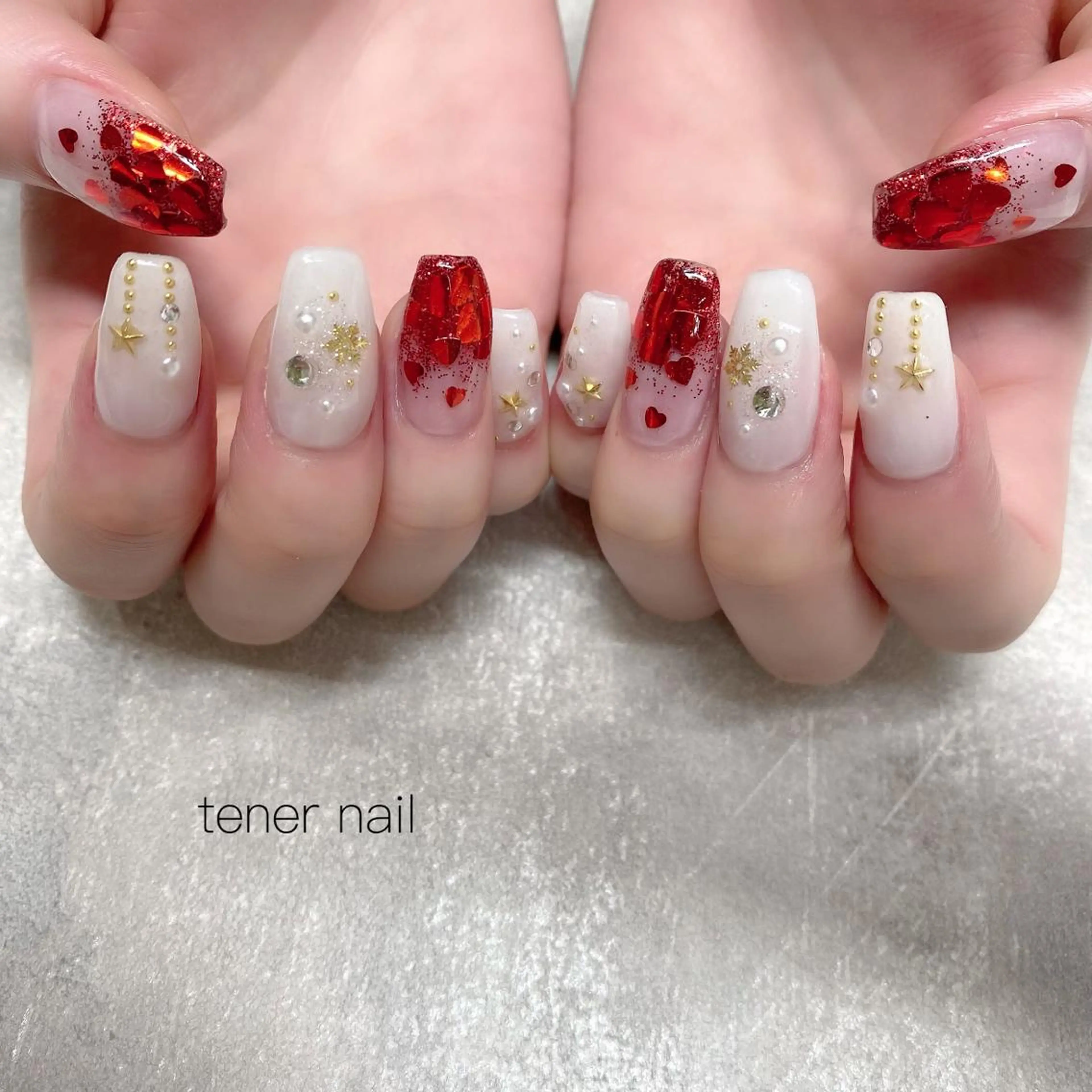 ネイル ハート ホログラムネイル ホワイト テネルネイル tener nailのネイルデザイン