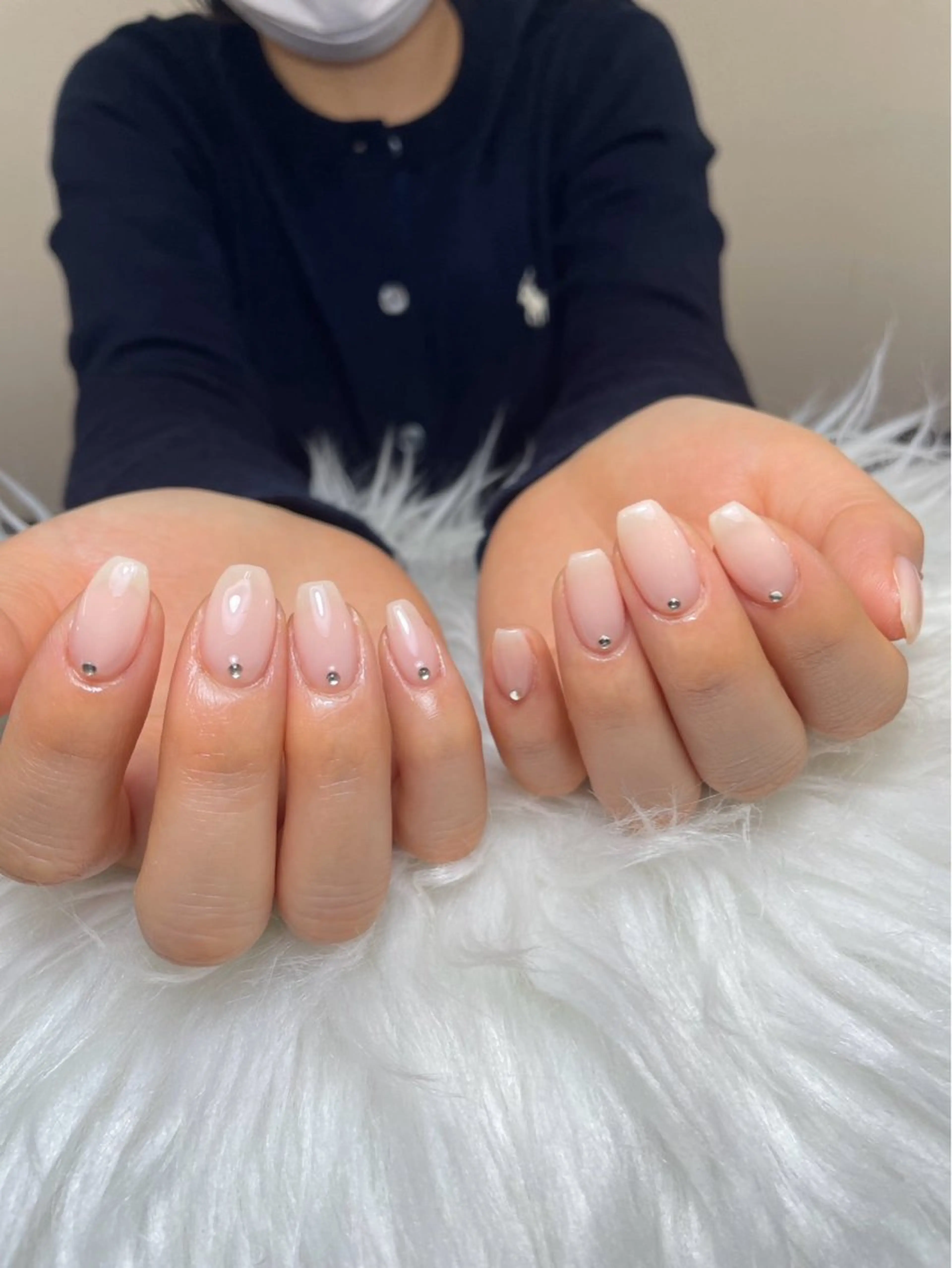 ネイル チークネイル 長さ出し フットネイル ジェルネイル 卒業式 𝓐𝓷𝓻𝓲 XiinhNailのネイルデザイン