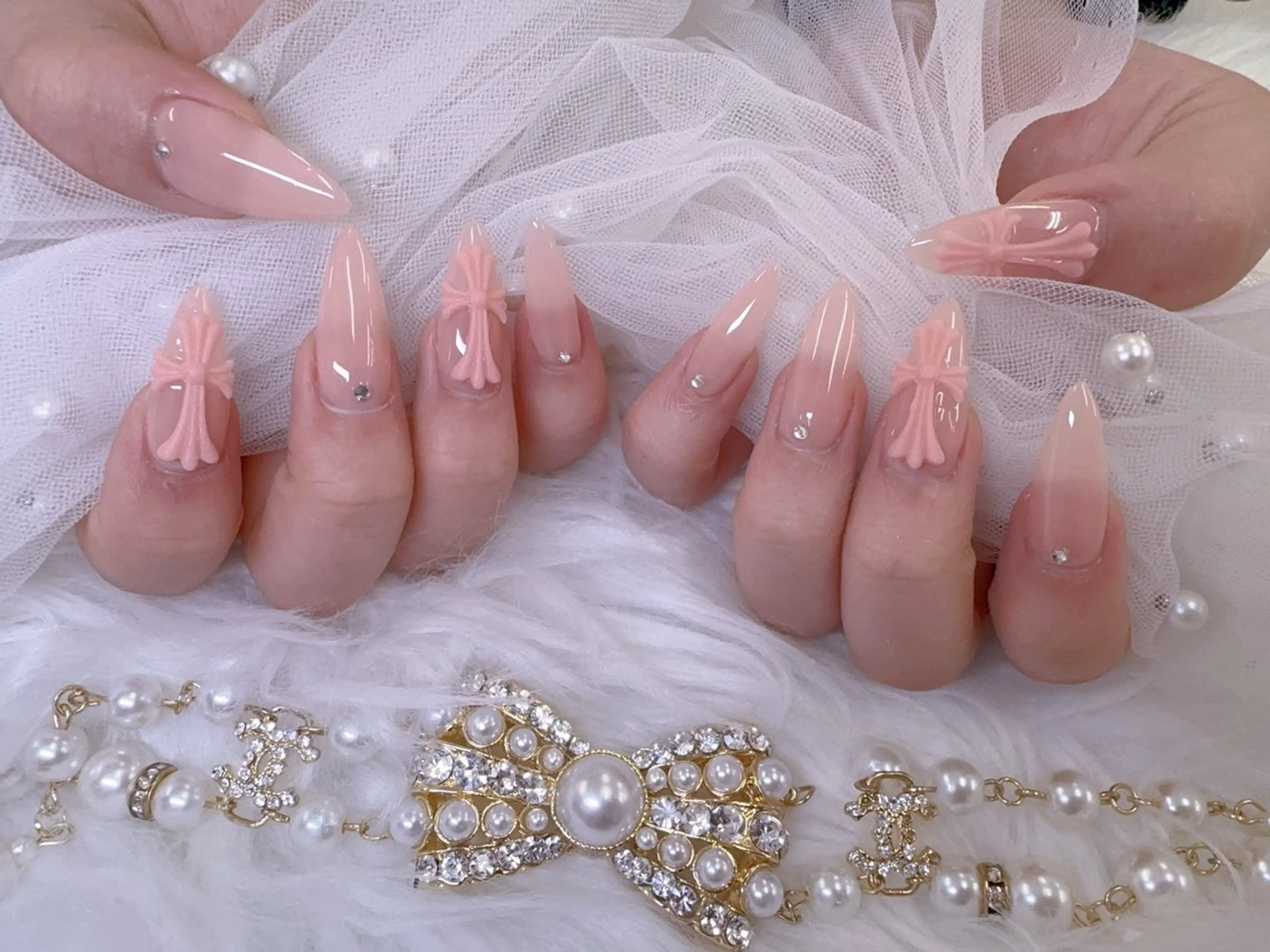 ネイル UMI ネイルサロン新宿🎀のネイルデザイン