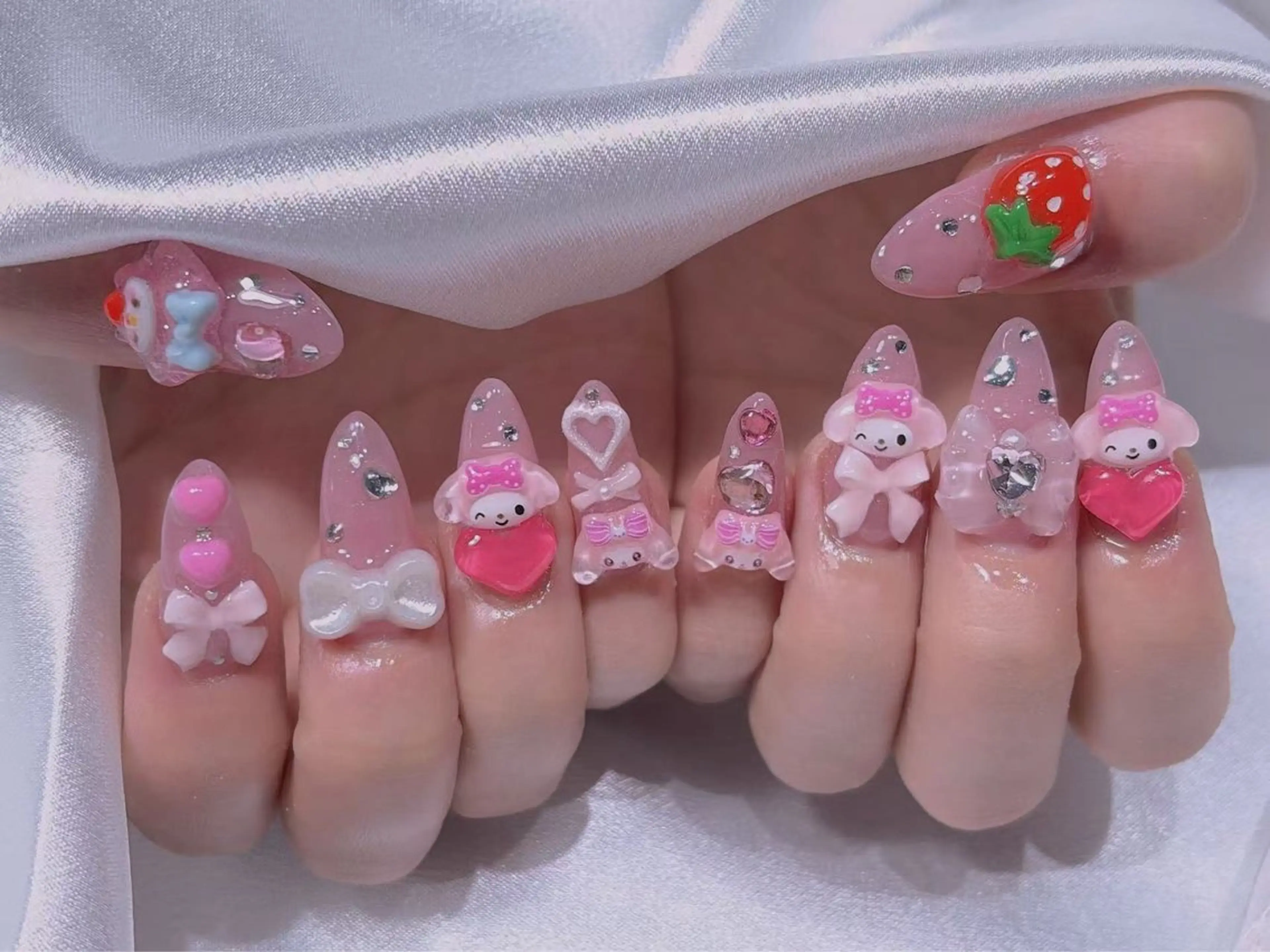 ネイル 長さ出し専門店 RIRIのネイルデザイン