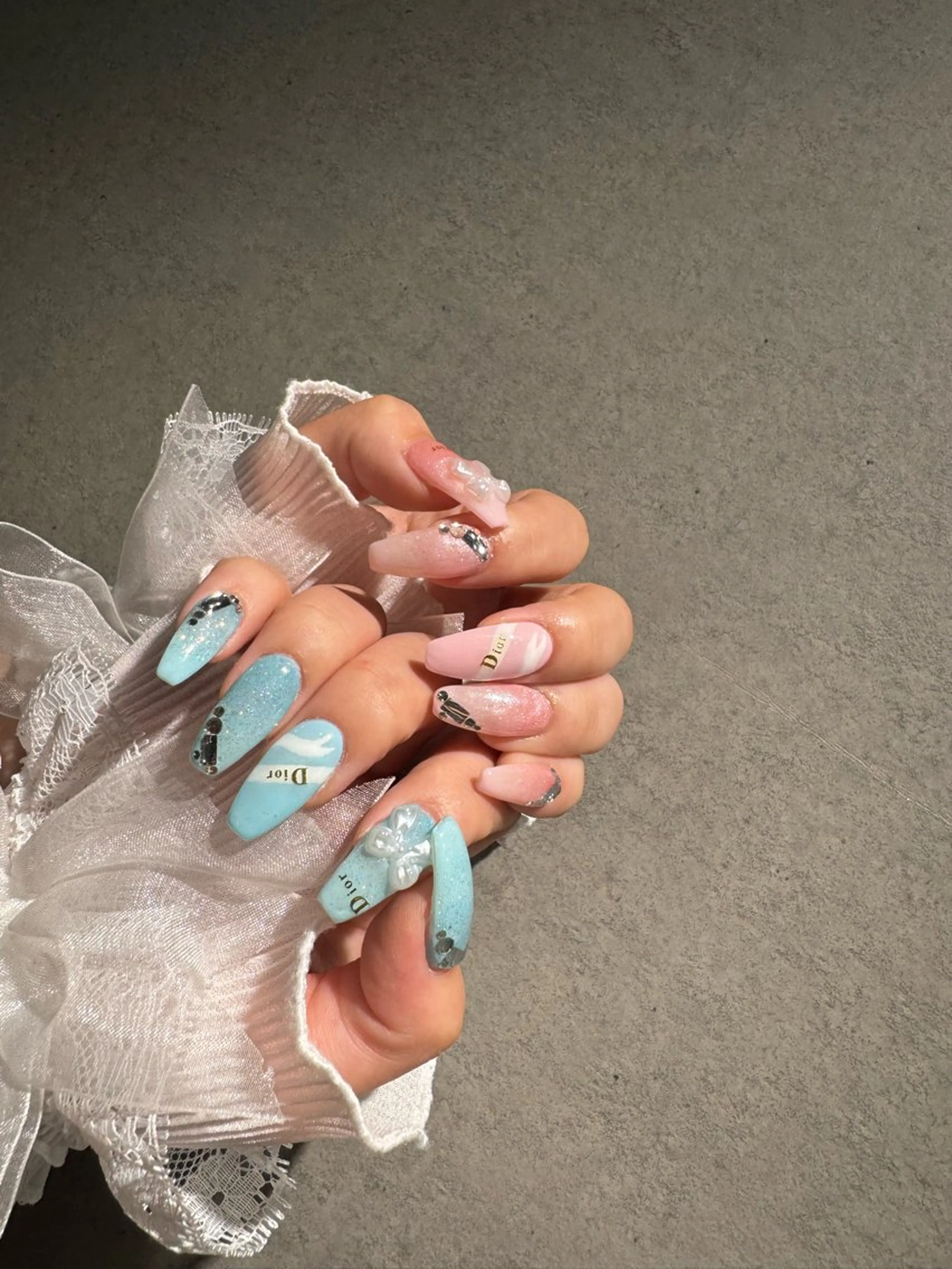 ネイル I-nailロング /ワンホン/キラキラのネイルデザイン