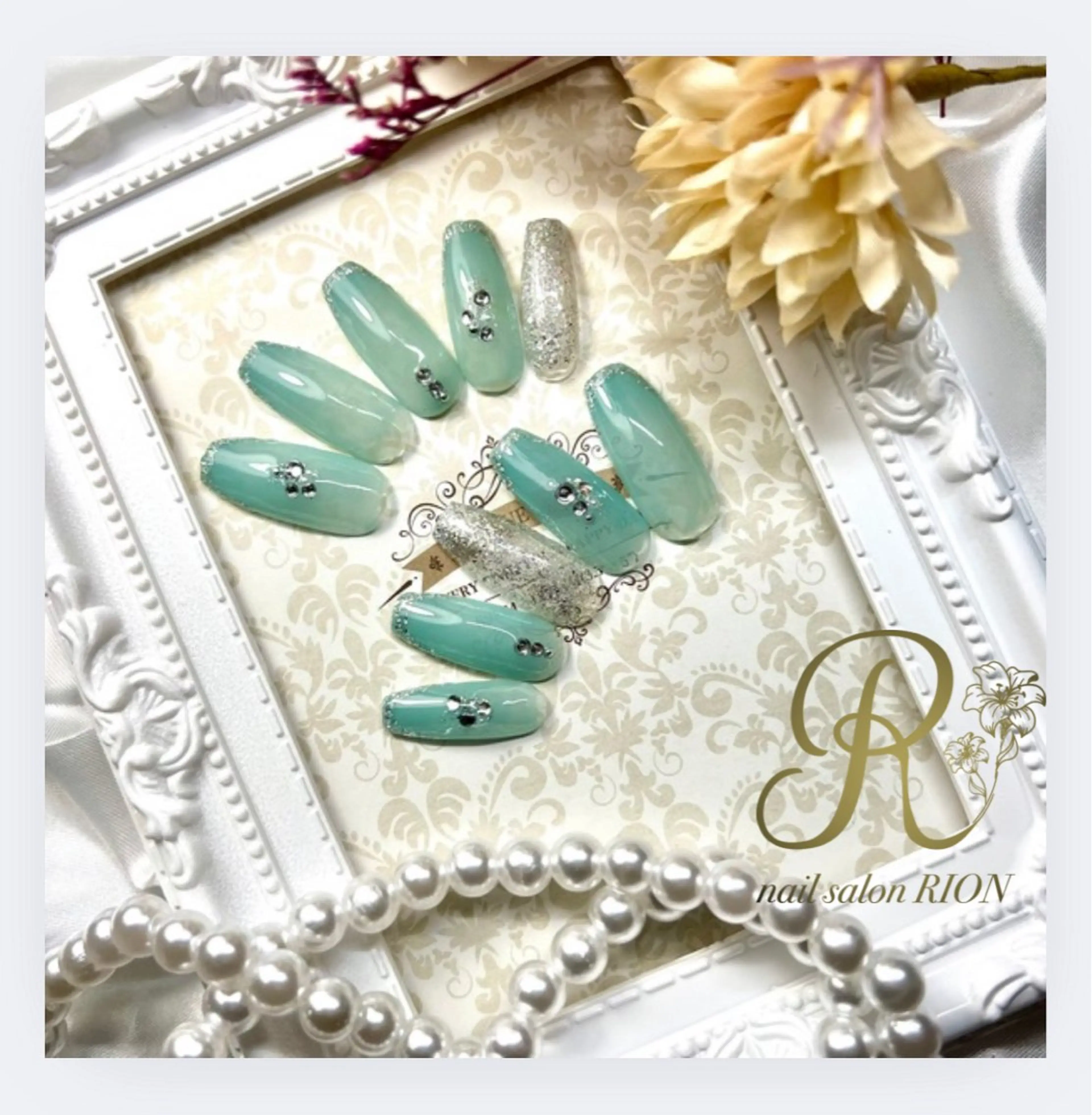 ネイル ブルー ラメ(グリッター) シルバー ストーンネイル 加藤 恵のネイルデザイン