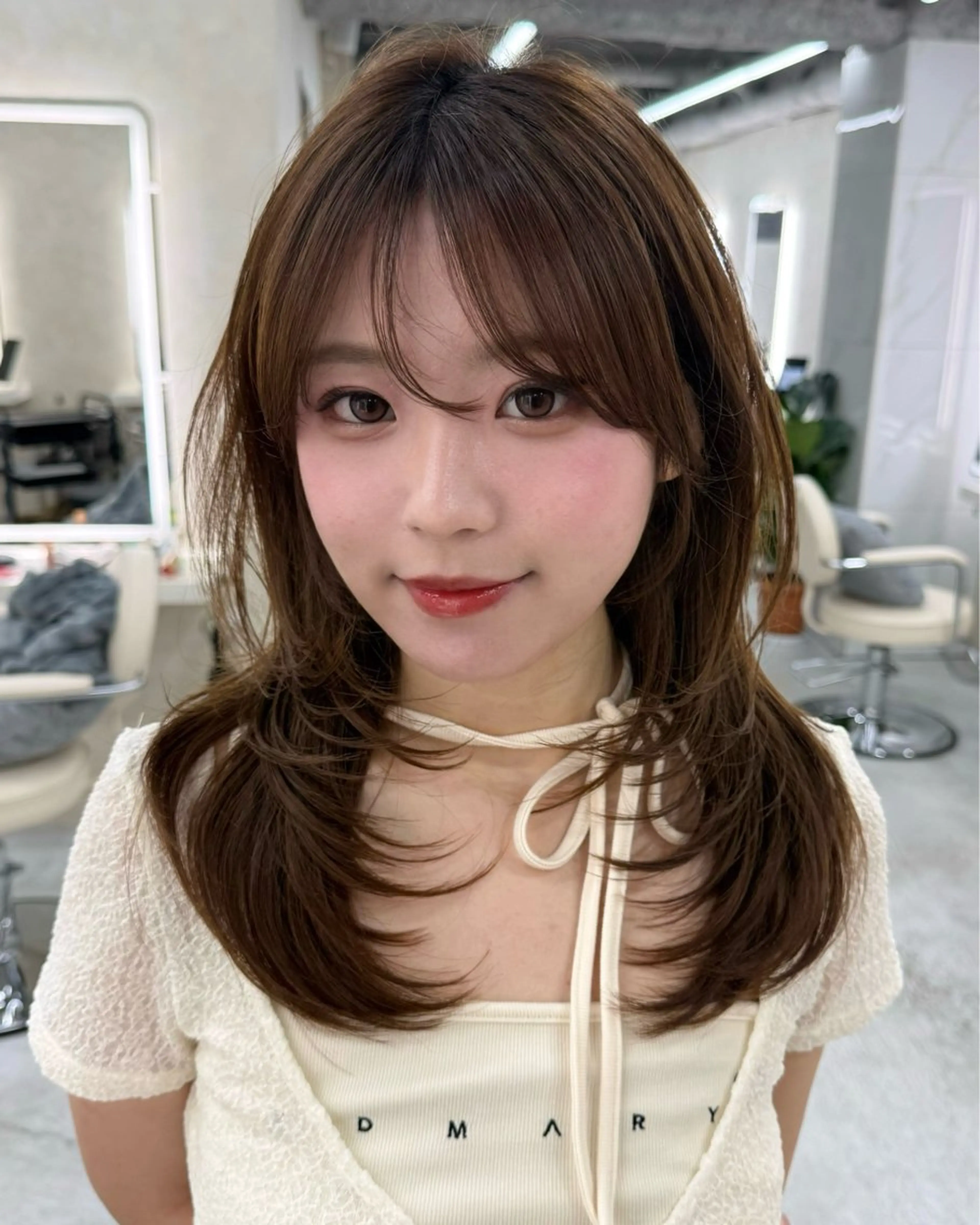 ミディアム ミディアムレイヤー レイヤーカット 小顔カット カット ヘアカラー トリートメント レイヤー/縮毛矯正 /新宿/佐藤巧己✨のヘアスタイル