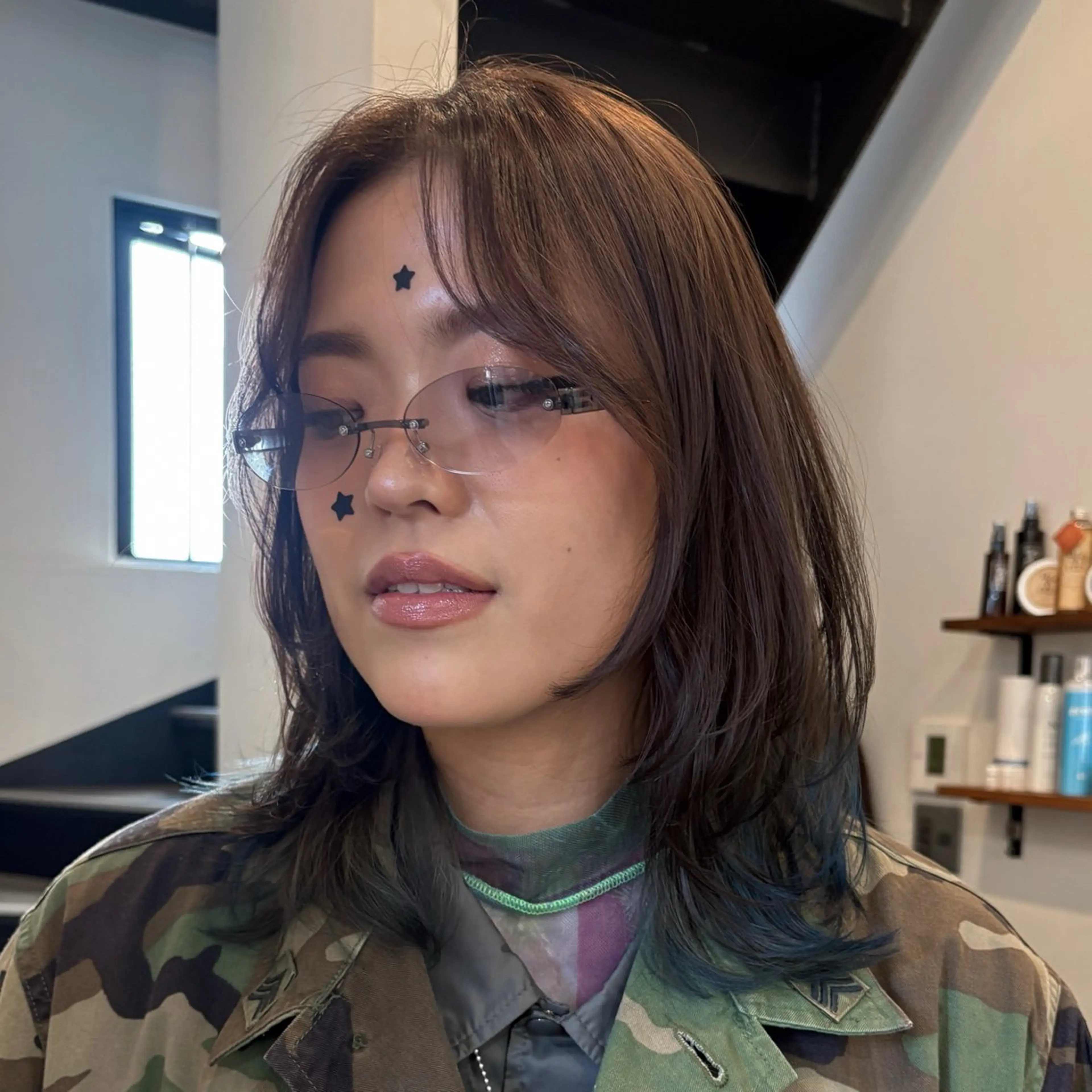 ミディアム ミディアムレイヤー レイヤーカット カット ハイトーン指名No. 1/レイヤー/みさきのヘアスタイル