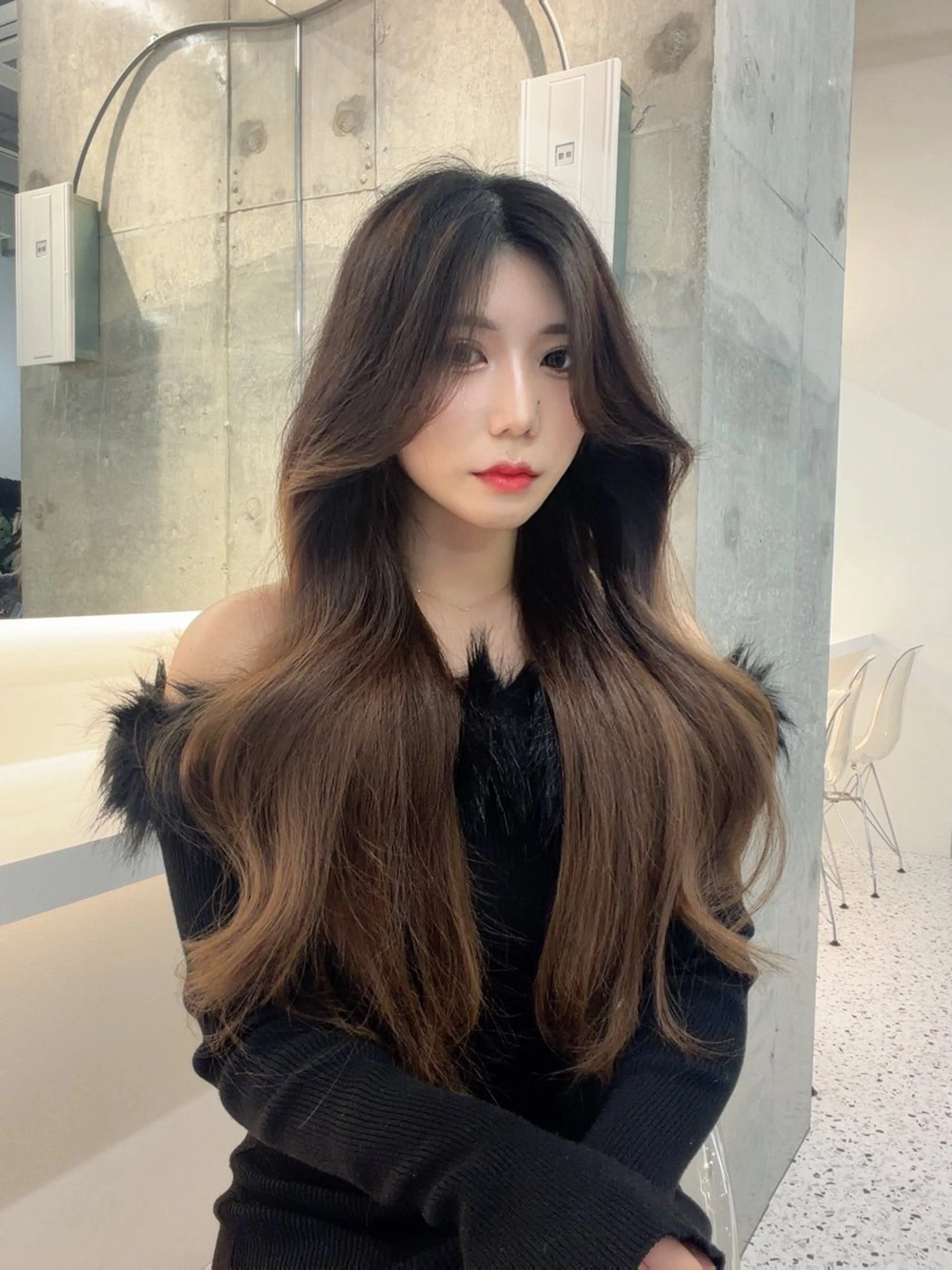 ロング ヘアアレンジ 🤍韓国ワンホンヘア ayaha🤍のヘアスタイル