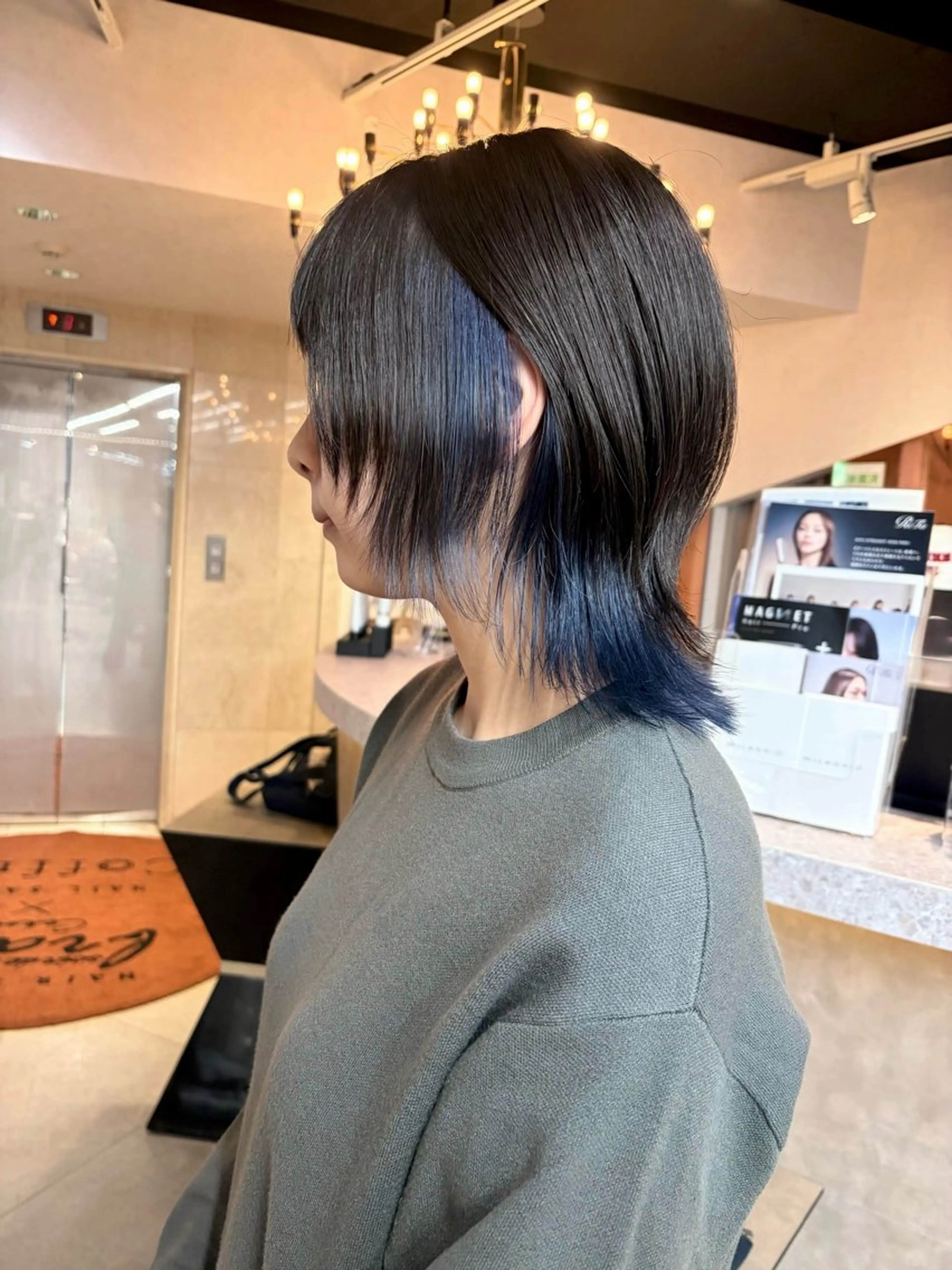ミディアム み ゆのヘアスタイル