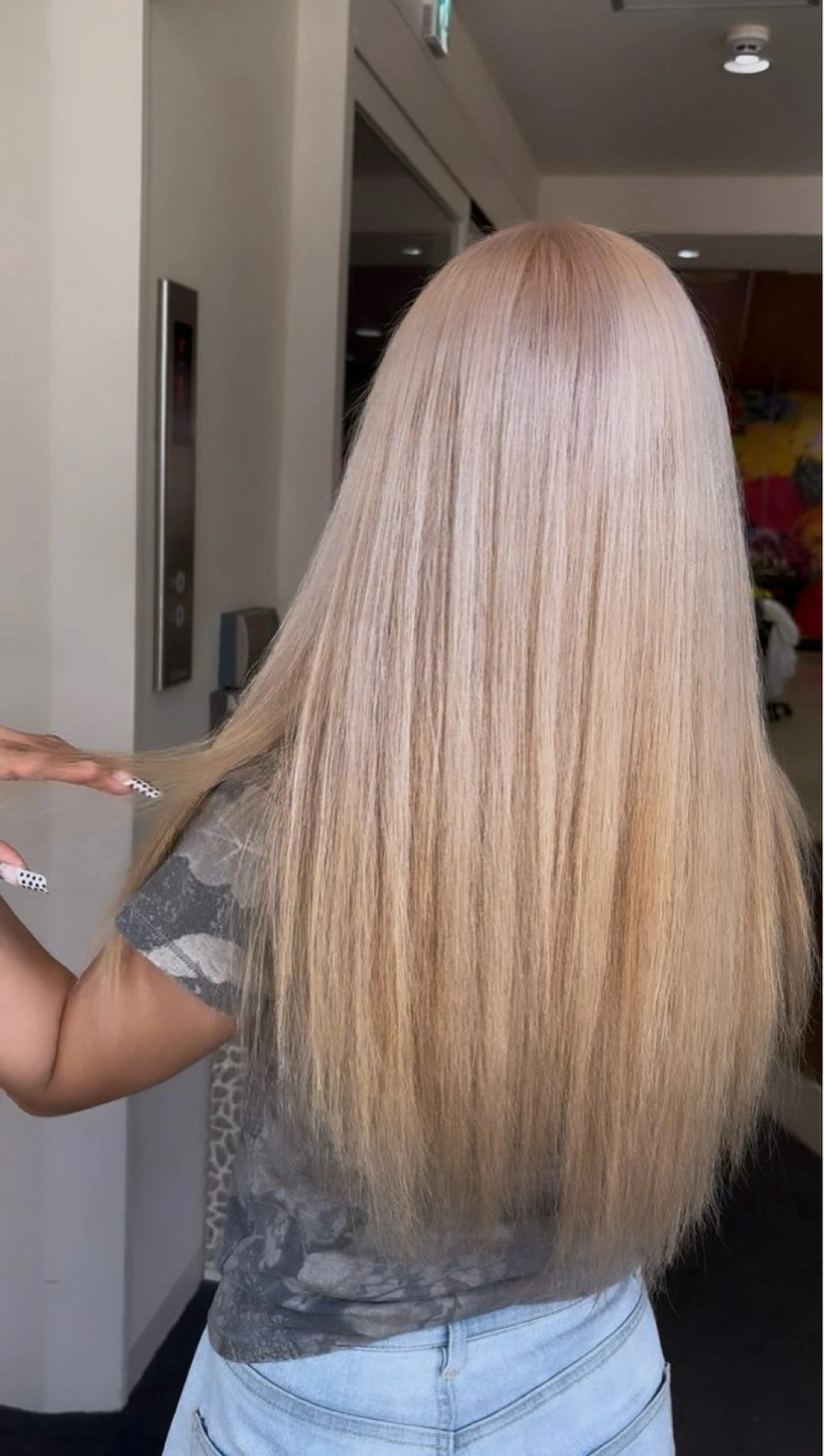 ロング カラー w_salon conocaのヘアスタイル