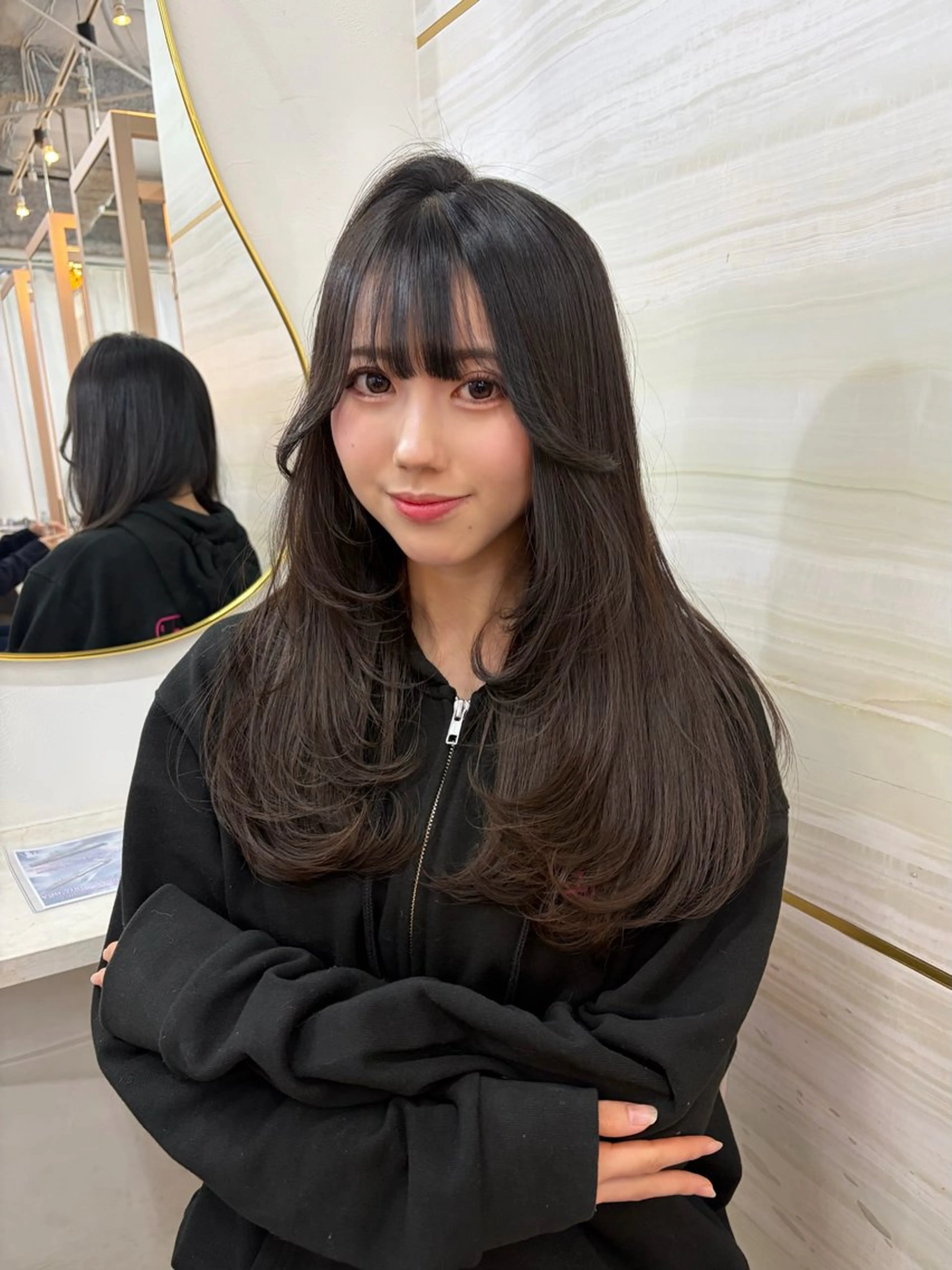 ロング カット 🩶mana🩶艶髪 /カラーオンカラーのヘアスタイル