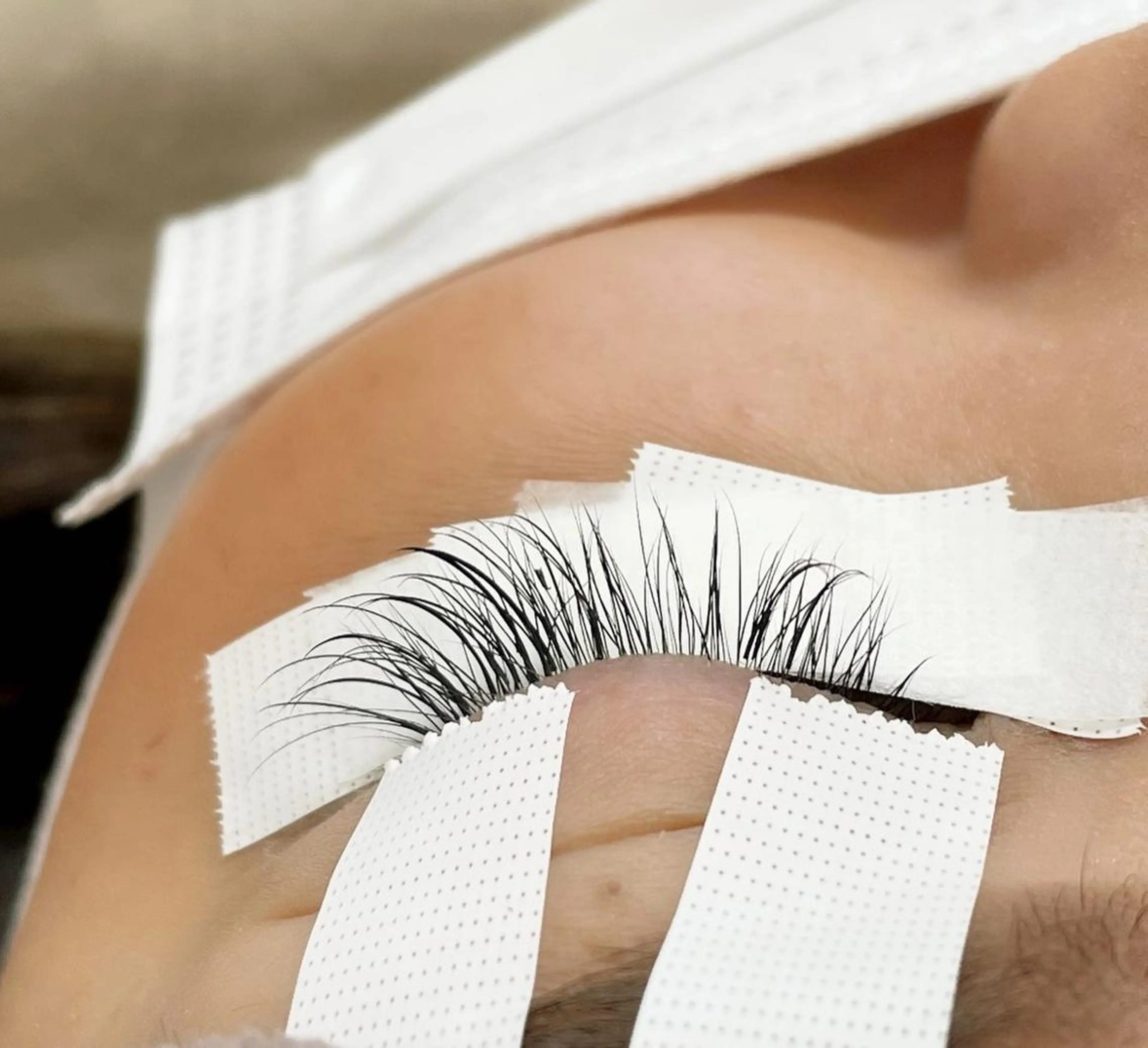 ネイル マツエク・マツパ まつげパーマ ボリュームラッシュ 長さ出し ジェルネイル ニュアンスネイル 髙橋 敦子のネイルデザイン