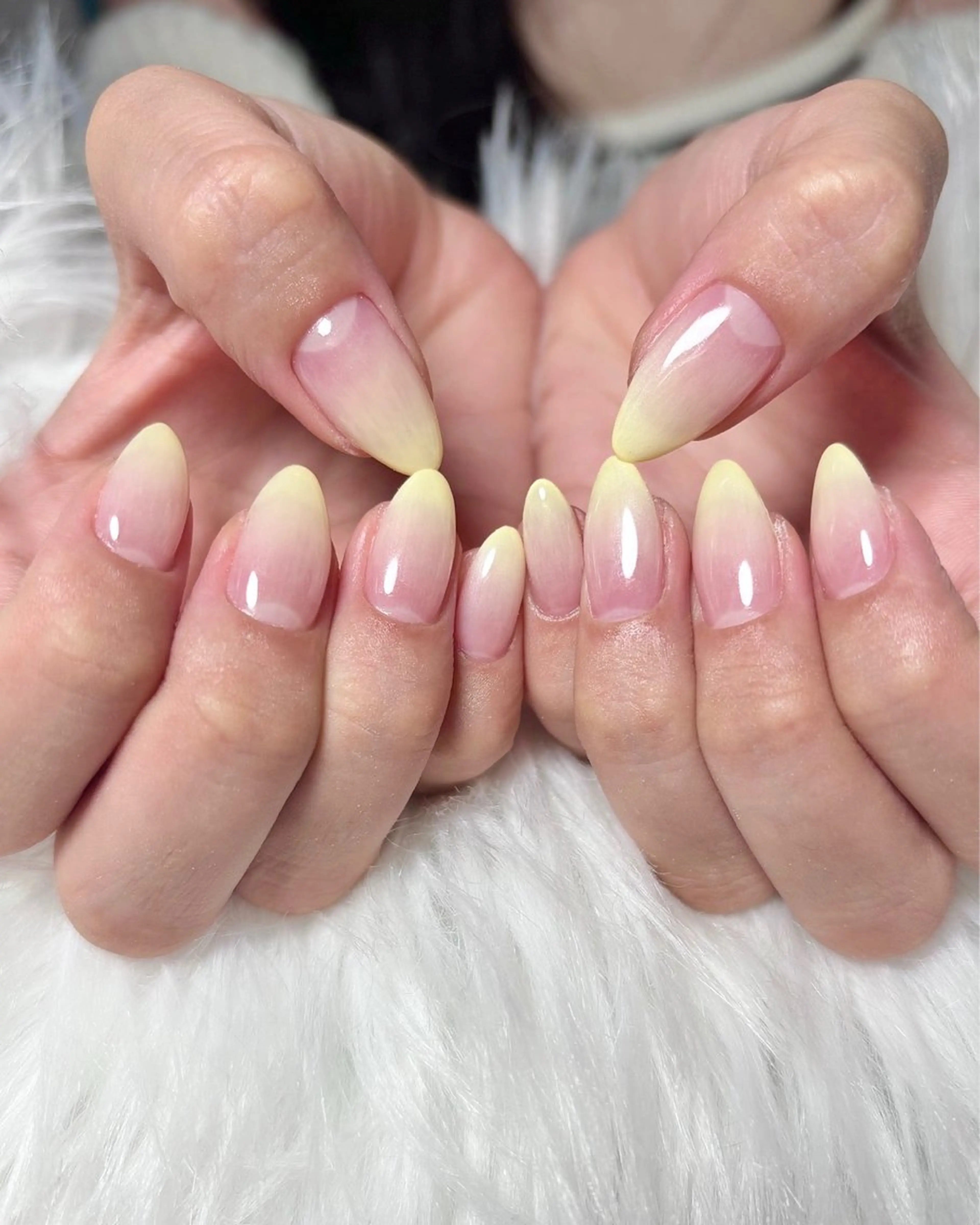 ネイル グラデーション 黄色 ハンドネイル haac nailsのネイルデザイン