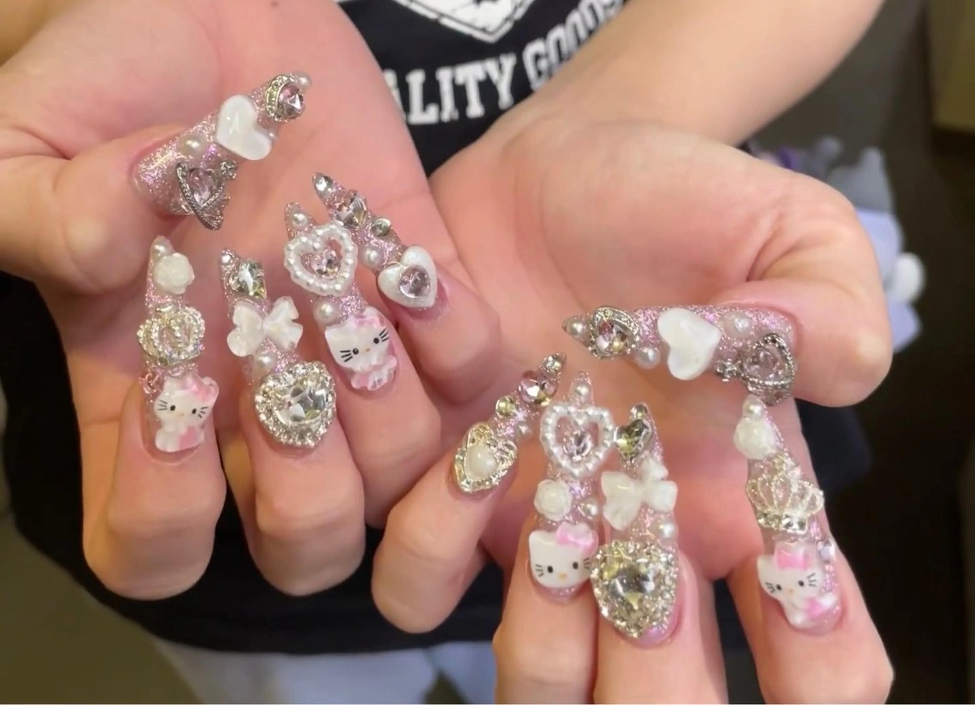 ネイル ハンドネイル Venus nail チップ長さだし専門店のネイルデザイン